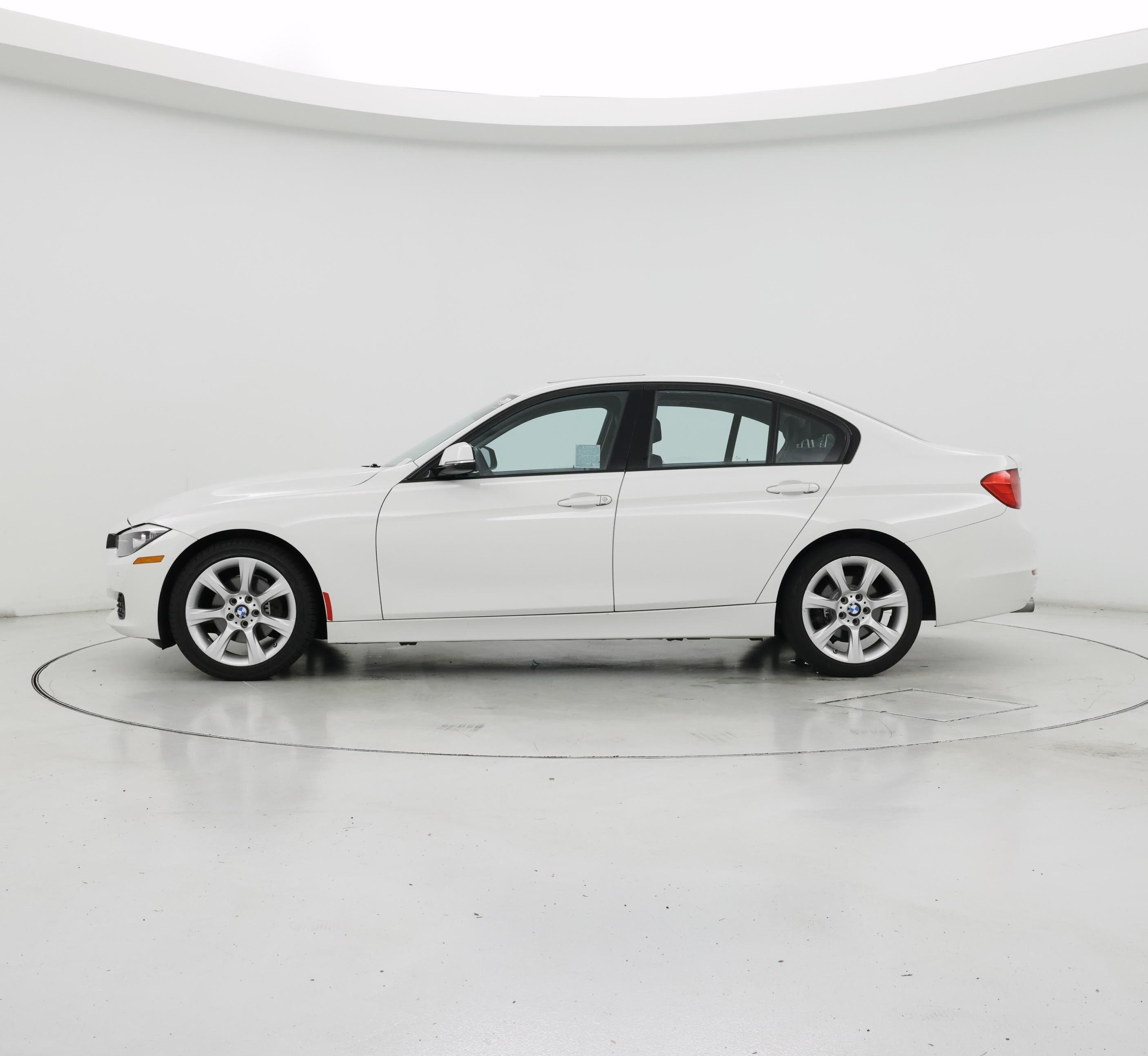 Thumbnail: 2015 BMW 3 Series - 3