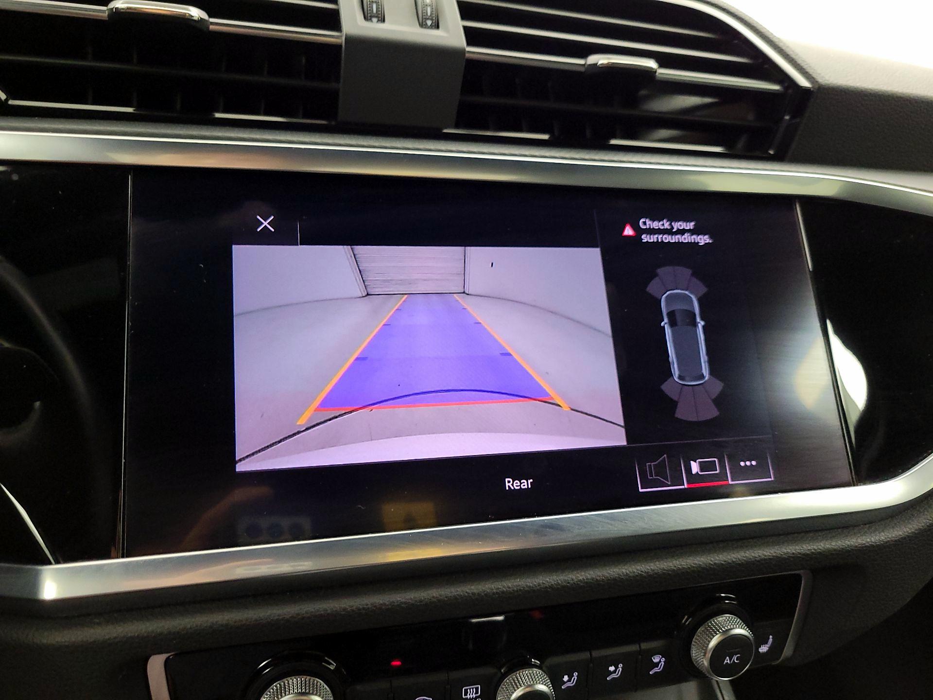 Thumbnail: 2020 Audi Q3 - 14