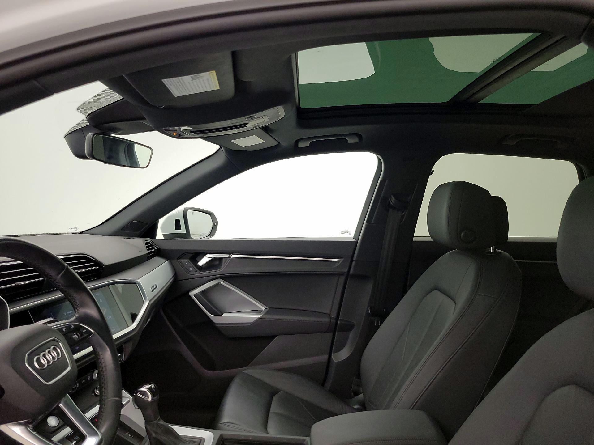 Thumbnail: 2020 Audi Q3 - 19