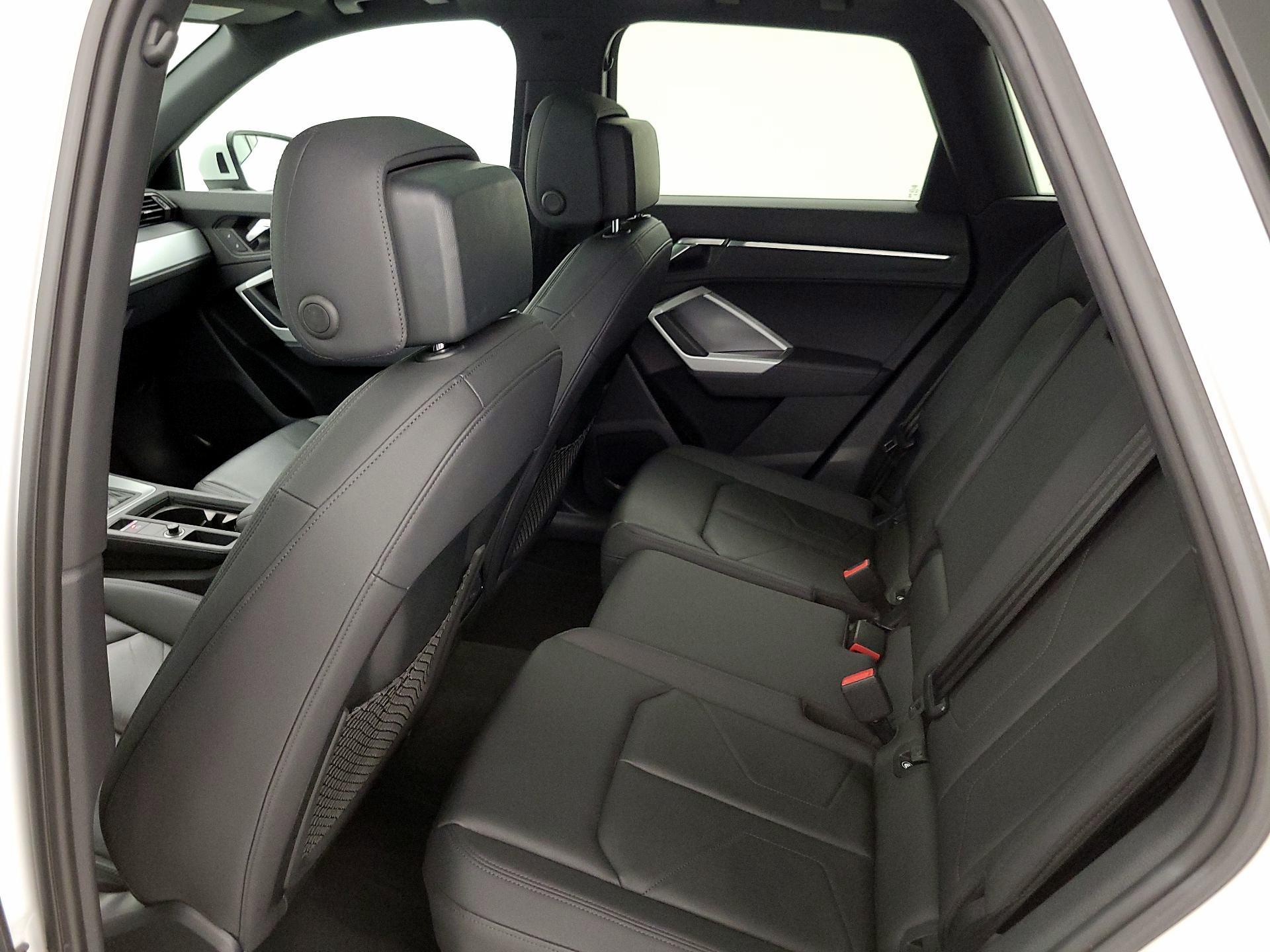 Thumbnail: 2020 Audi Q3 - 20