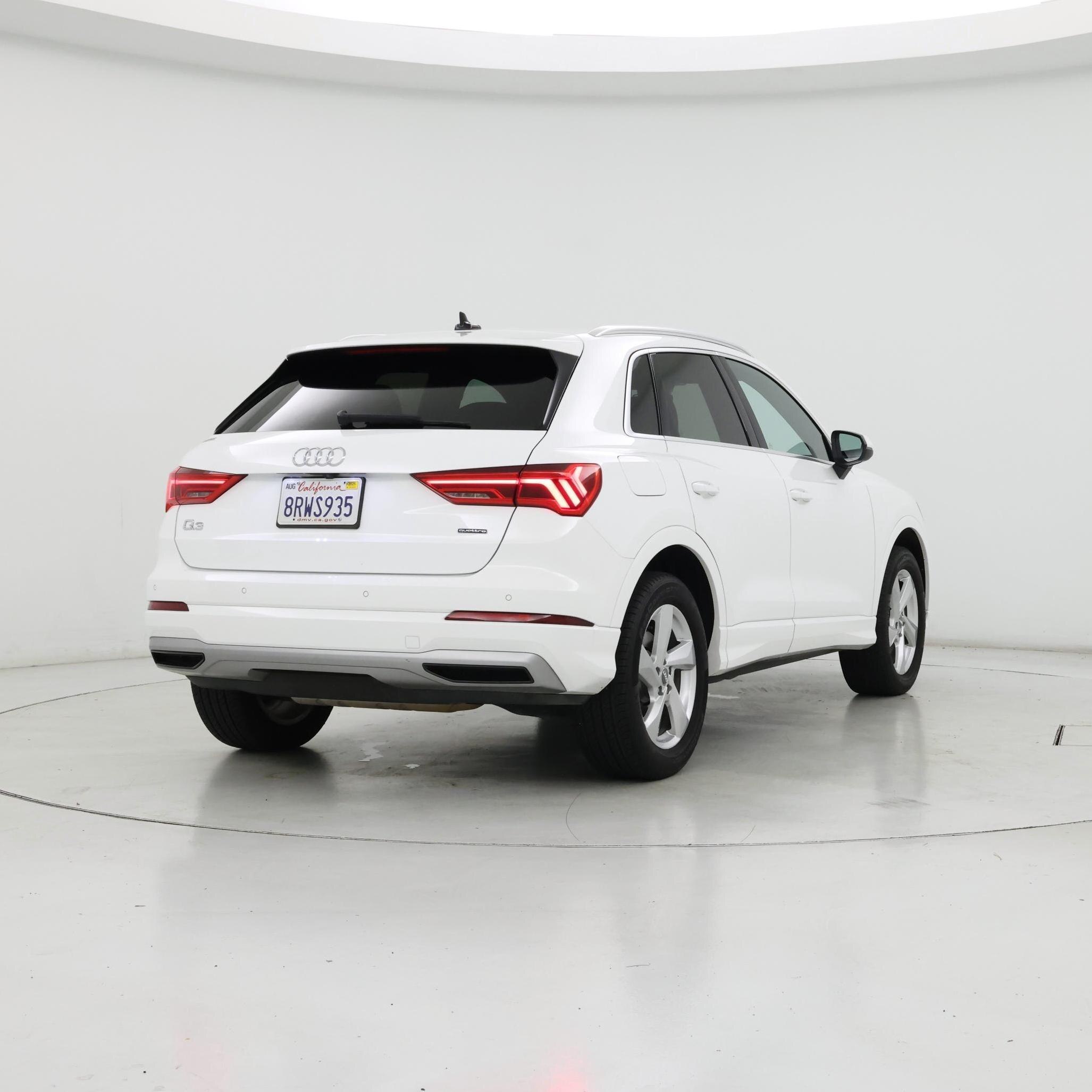 Thumbnail: 2020 Audi Q3 - 8