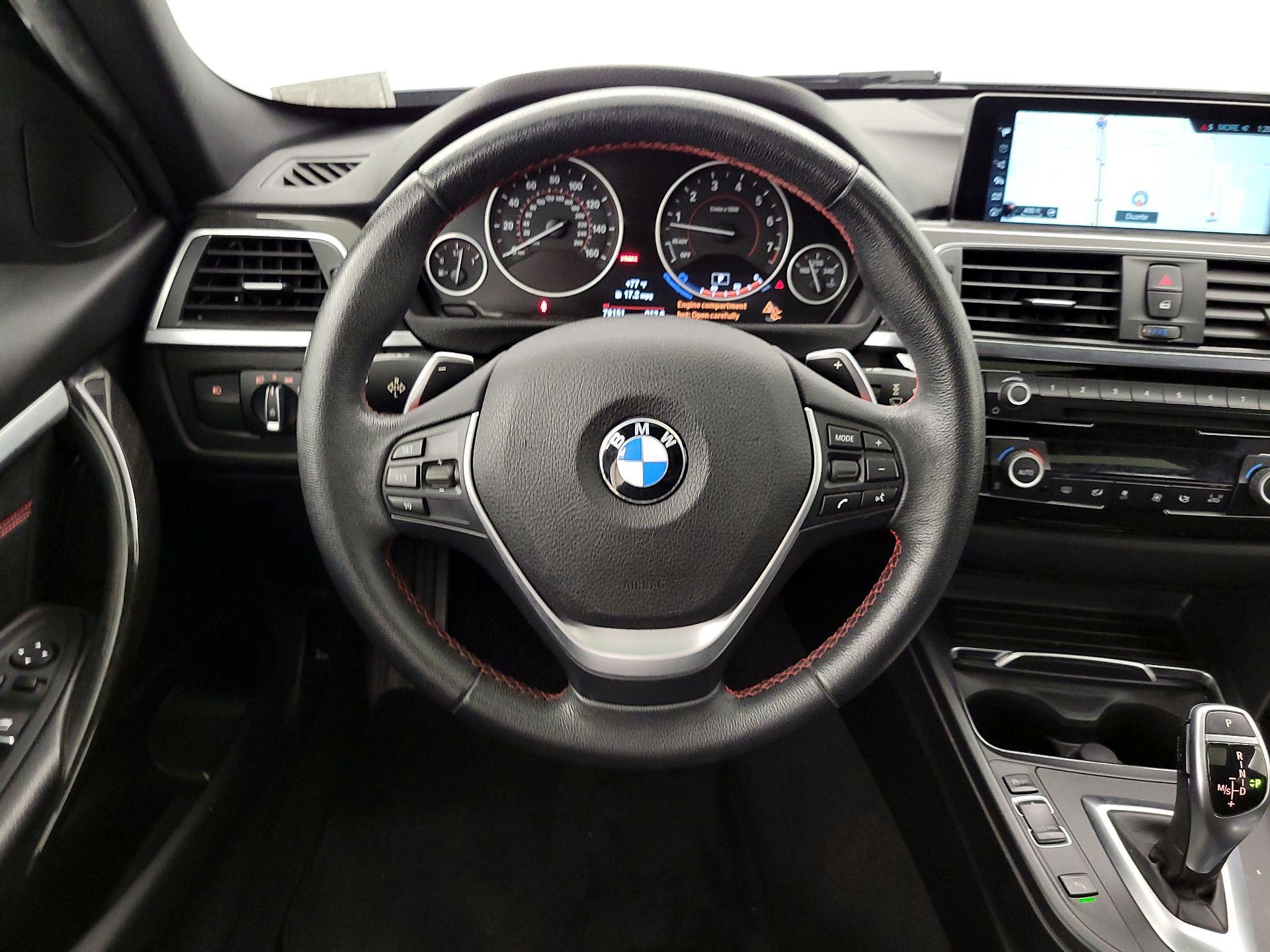 Thumbnail: 2017 BMW 3 Series - 10