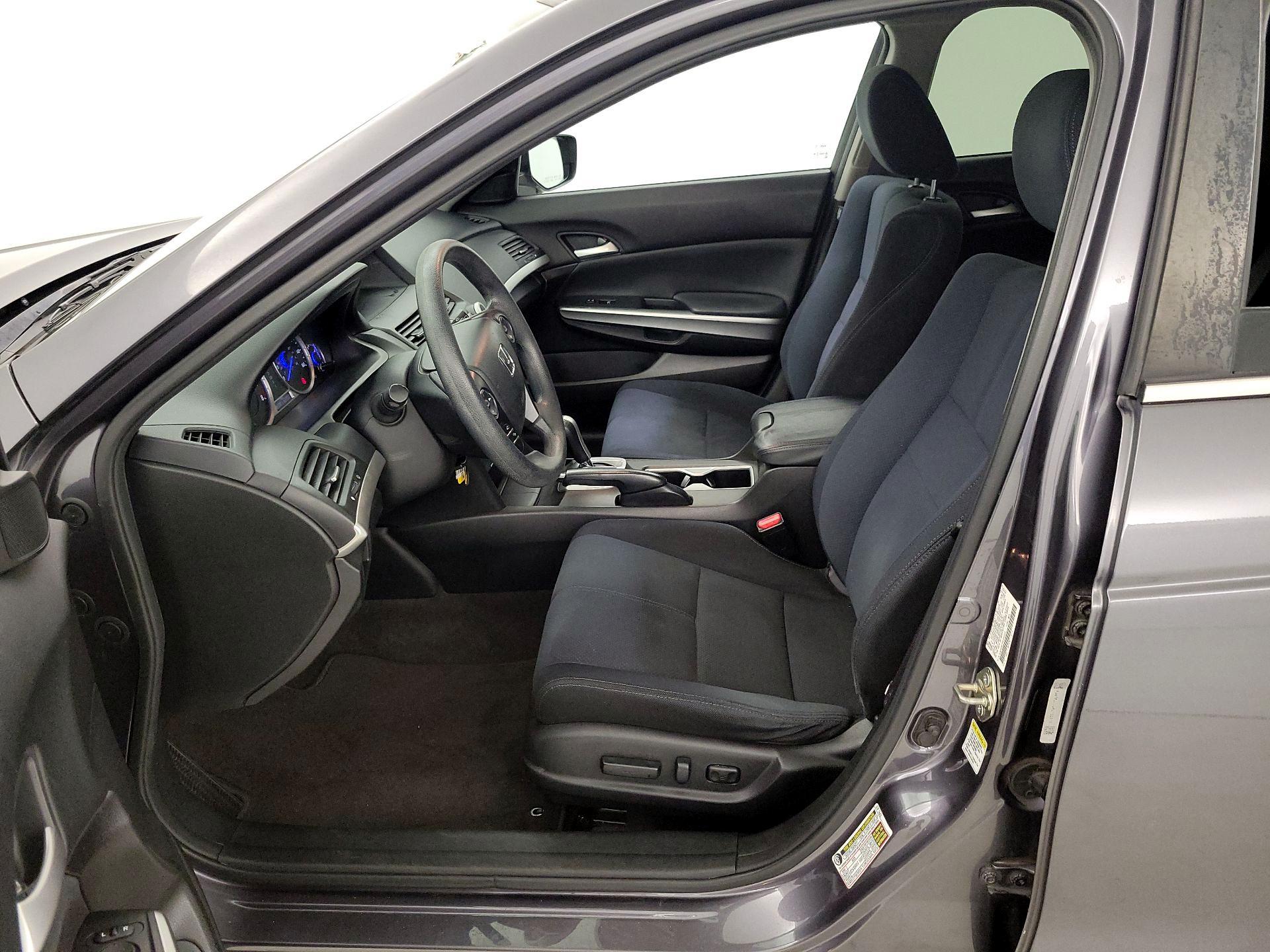 Thumbnail: 2015 Honda Accord Crosstour - 11
