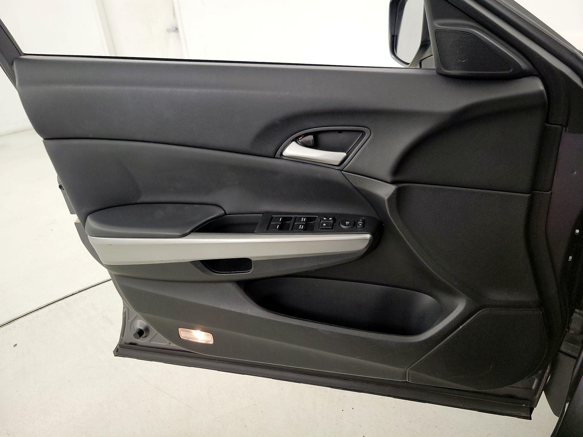 Thumbnail: 2015 Honda Accord Crosstour - 12