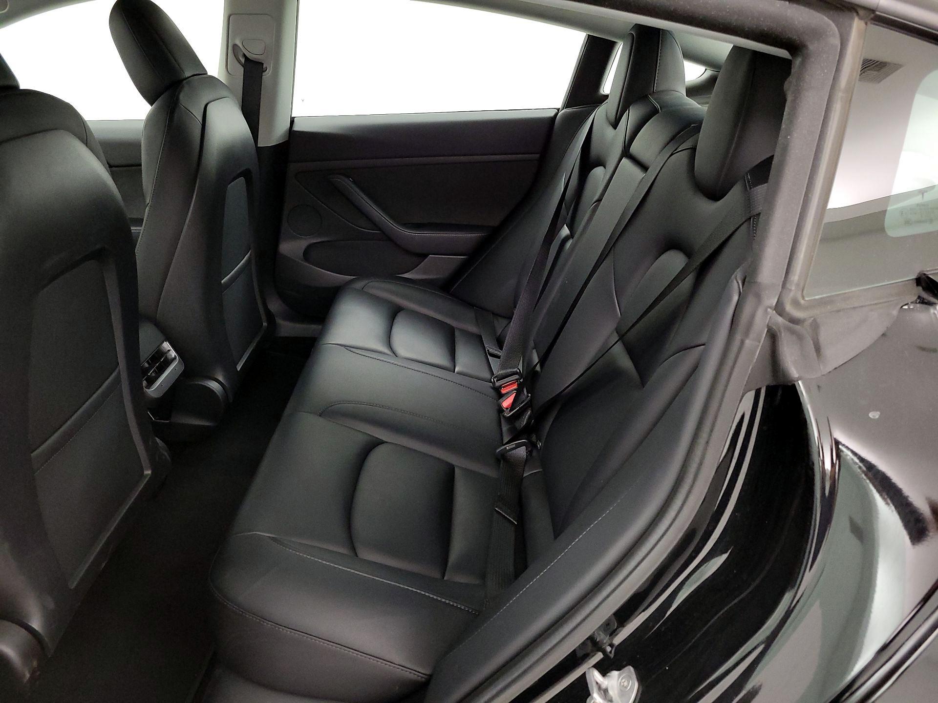 Thumbnail: 2022 Tesla Model 3 - 19