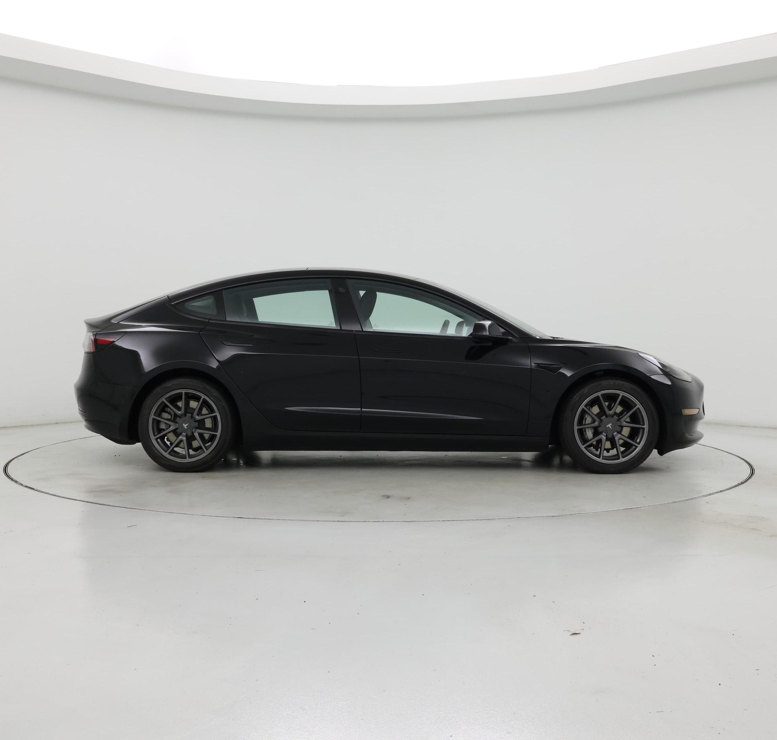 Thumbnail: 2022 Tesla Model 3 - 7