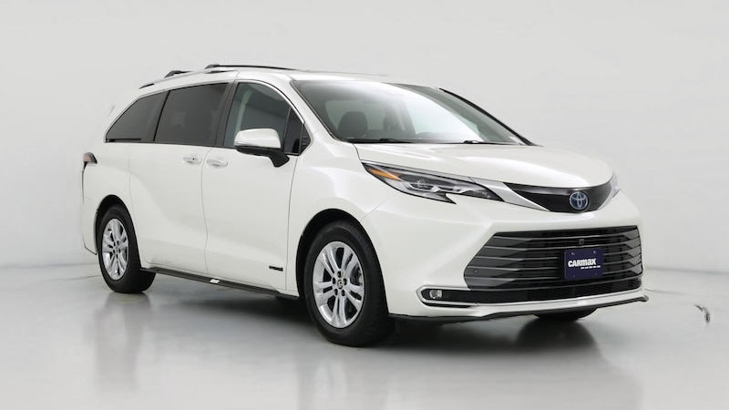2021 Toyota Sienna Platinum Hero Image