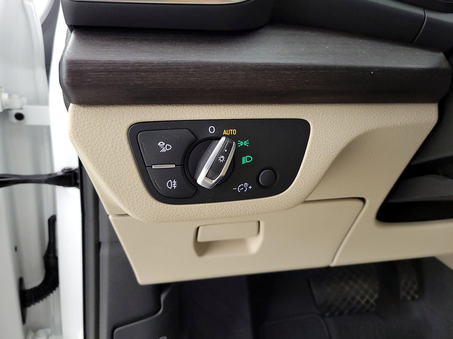 Thumbnail: 2022 Audi Q5 - 13