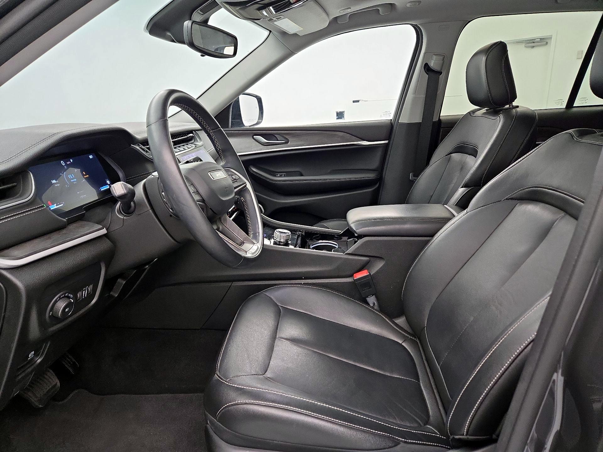 Thumbnail: 2022 Jeep Grand Cherokee - 11