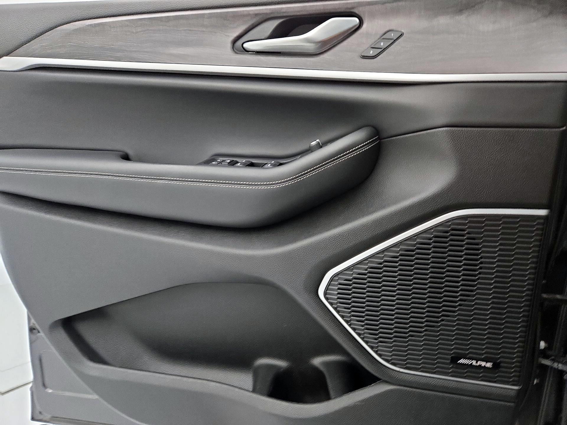 Thumbnail: 2022 Jeep Grand Cherokee - 12