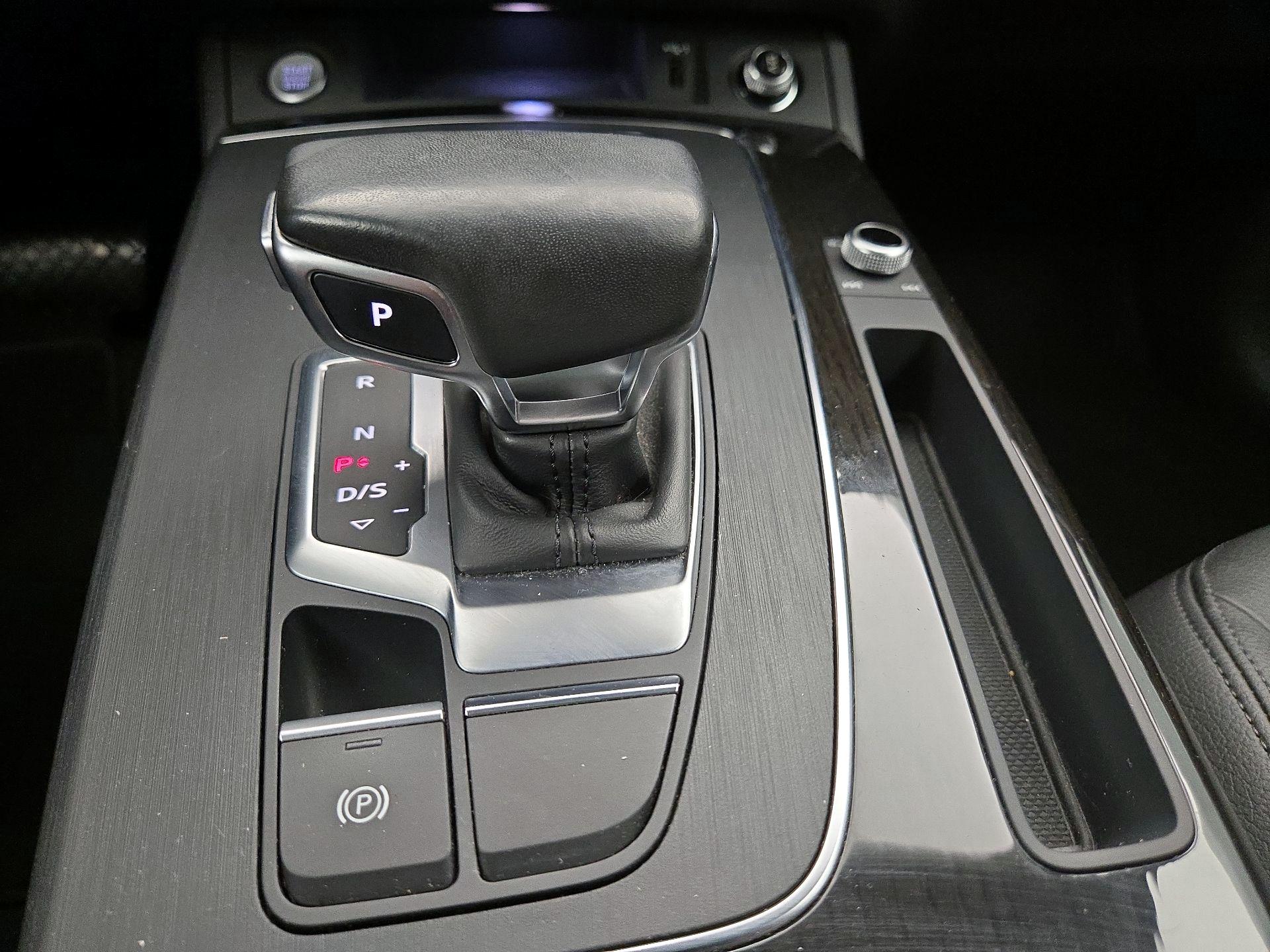Thumbnail: 2020 Audi Q5 - 18