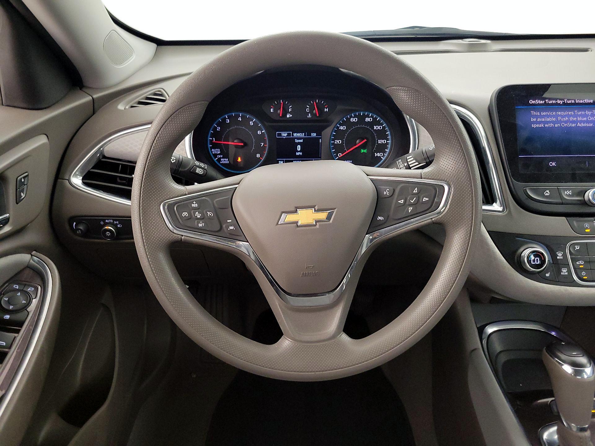Thumbnail: 2020 Chevrolet Malibu - 10