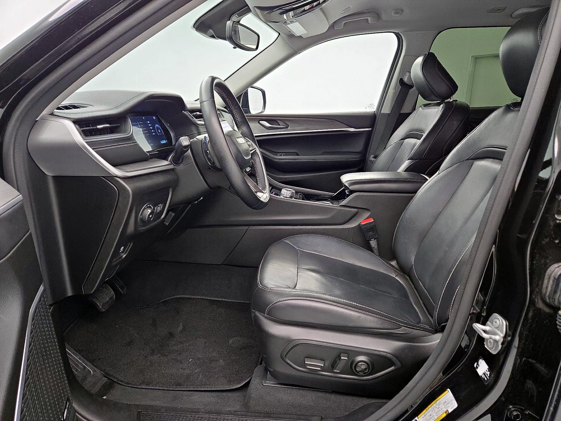 Thumbnail: 2022 Jeep Grand Cherokee - 11