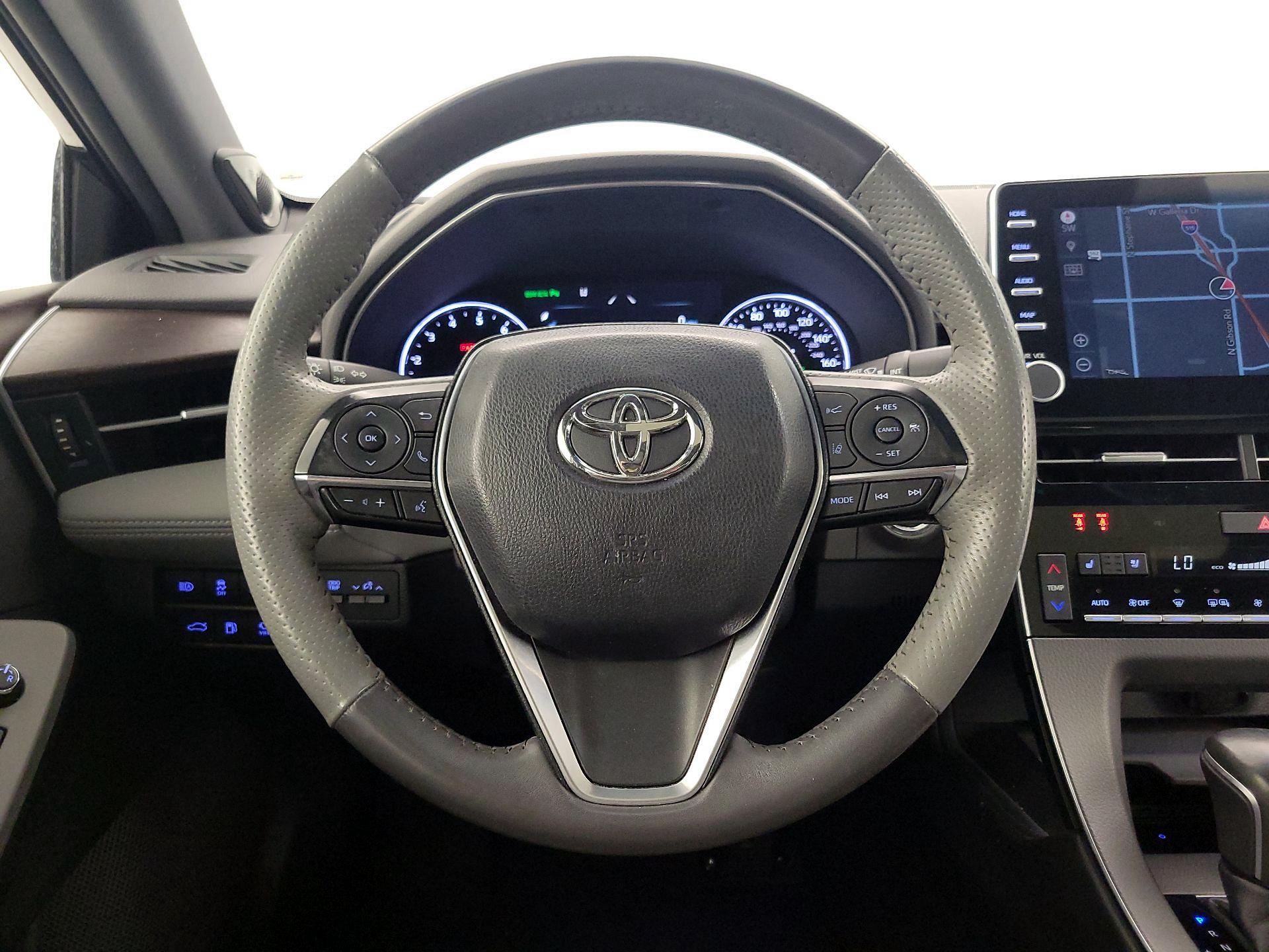 Thumbnail: 2019 Toyota Avalon - 10