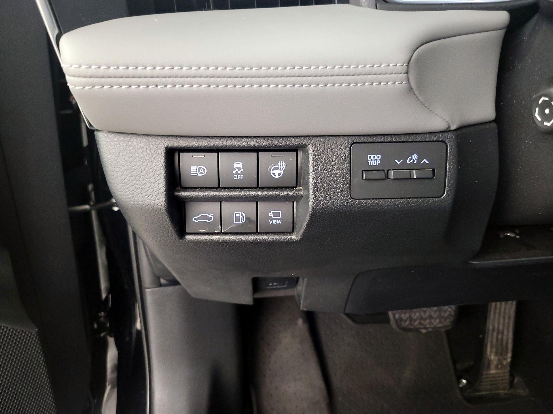 Thumbnail: 2019 Toyota Avalon - 13