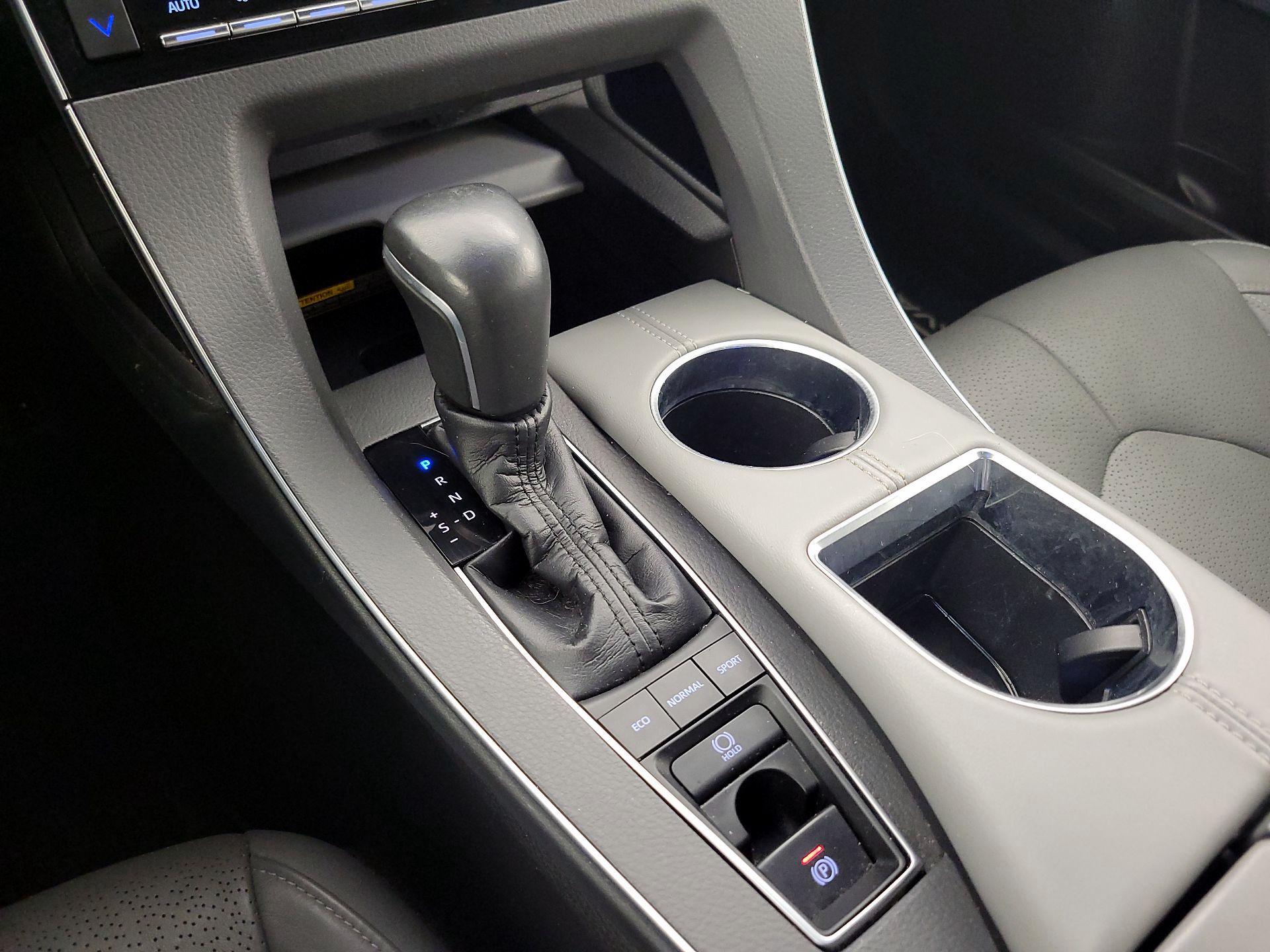 Thumbnail: 2019 Toyota Avalon - 18