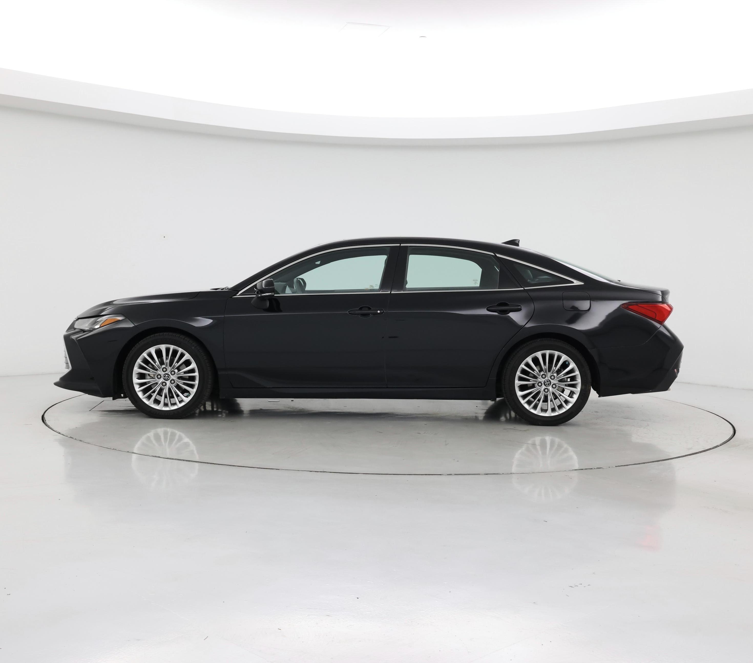 Thumbnail: 2019 Toyota Avalon - 3