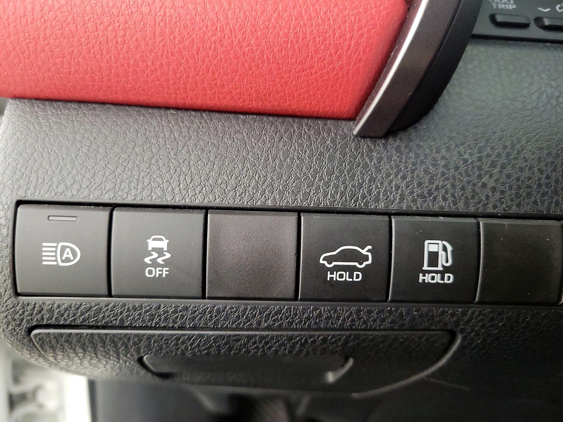 Thumbnail: 2019 Toyota Camry - 13