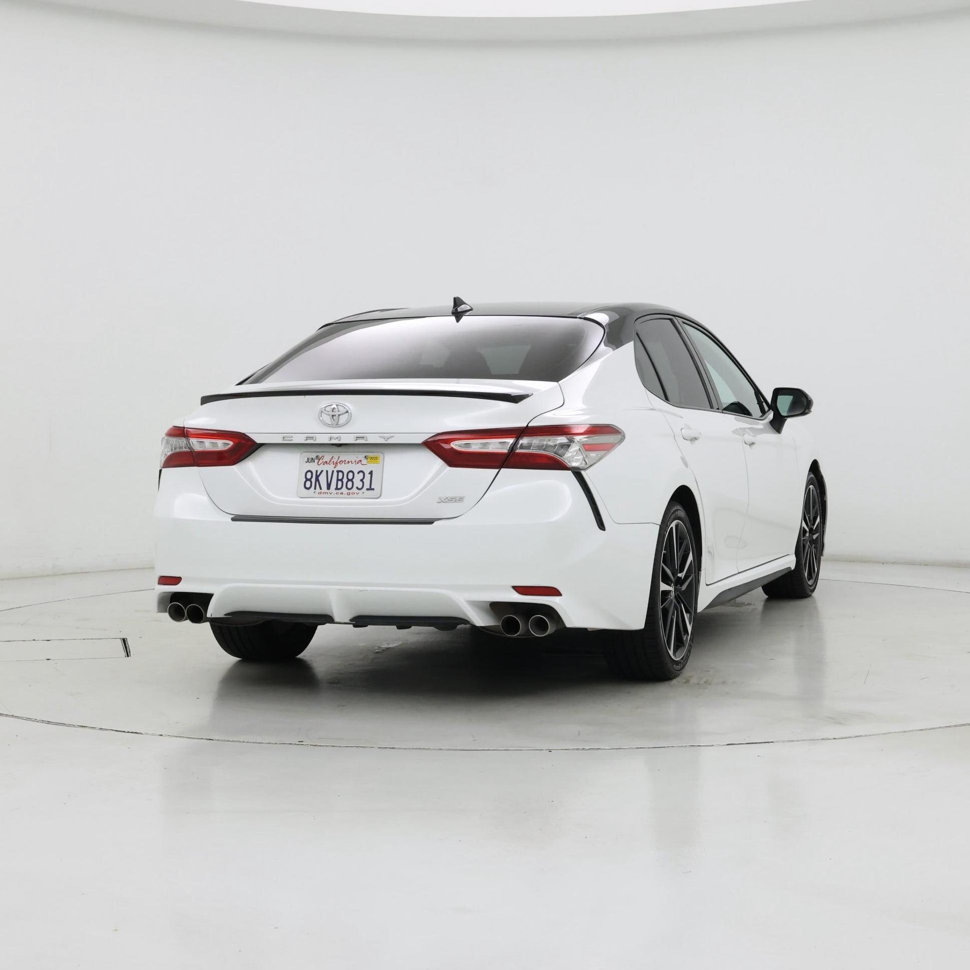 Thumbnail: 2019 Toyota Camry - 8