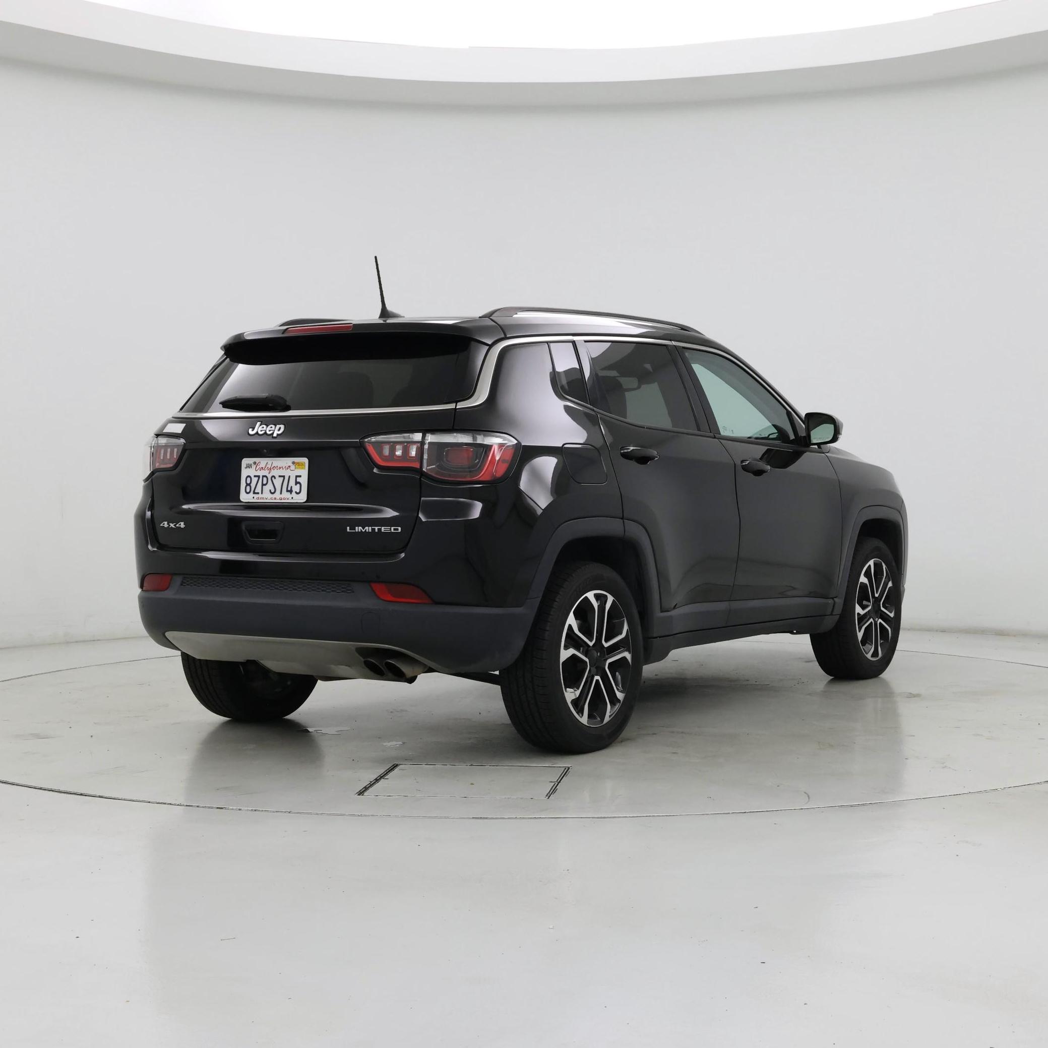 Thumbnail: 2022 Jeep Compass - 8