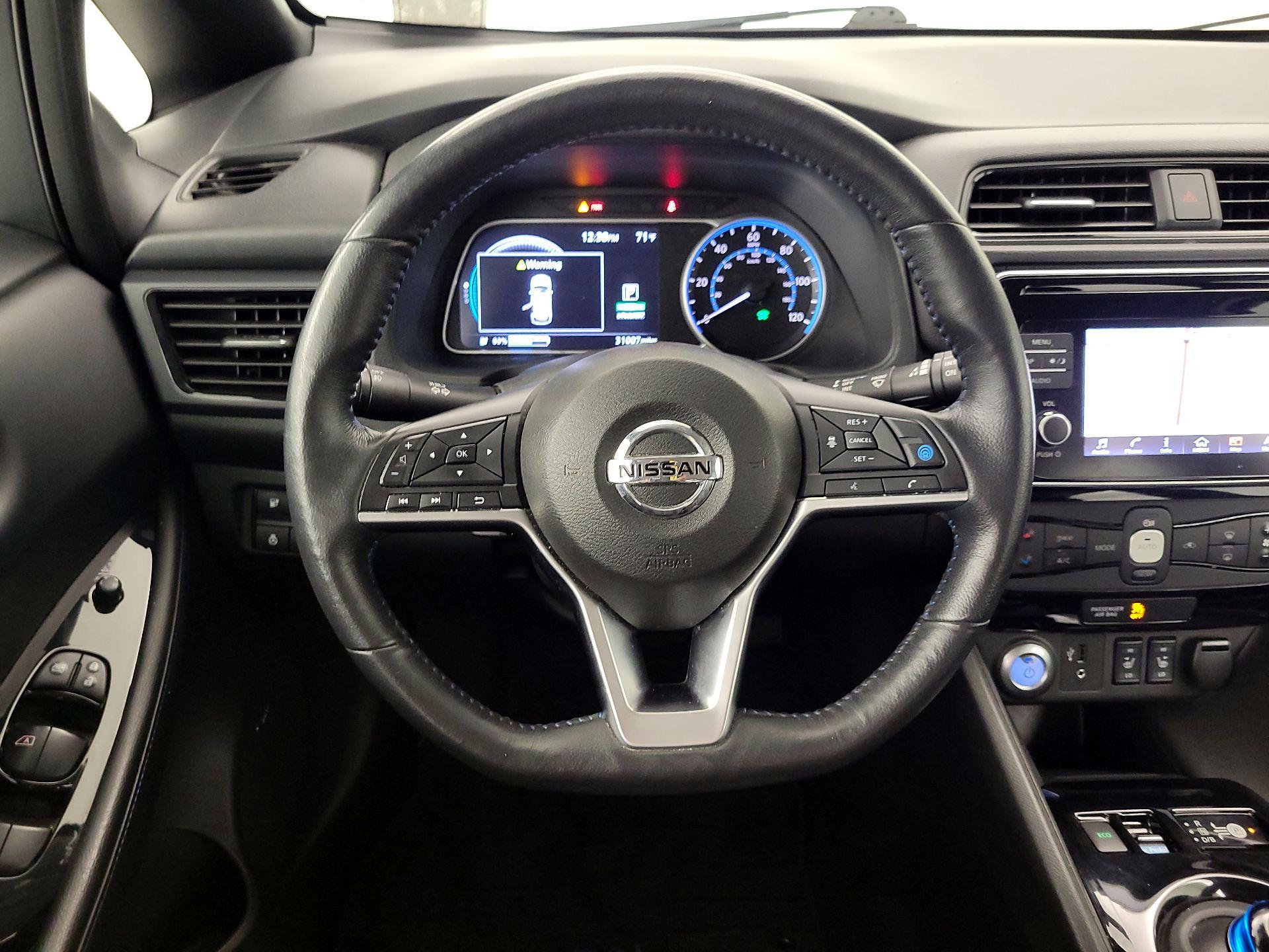 Thumbnail: 2018 Nissan Leaf - 10