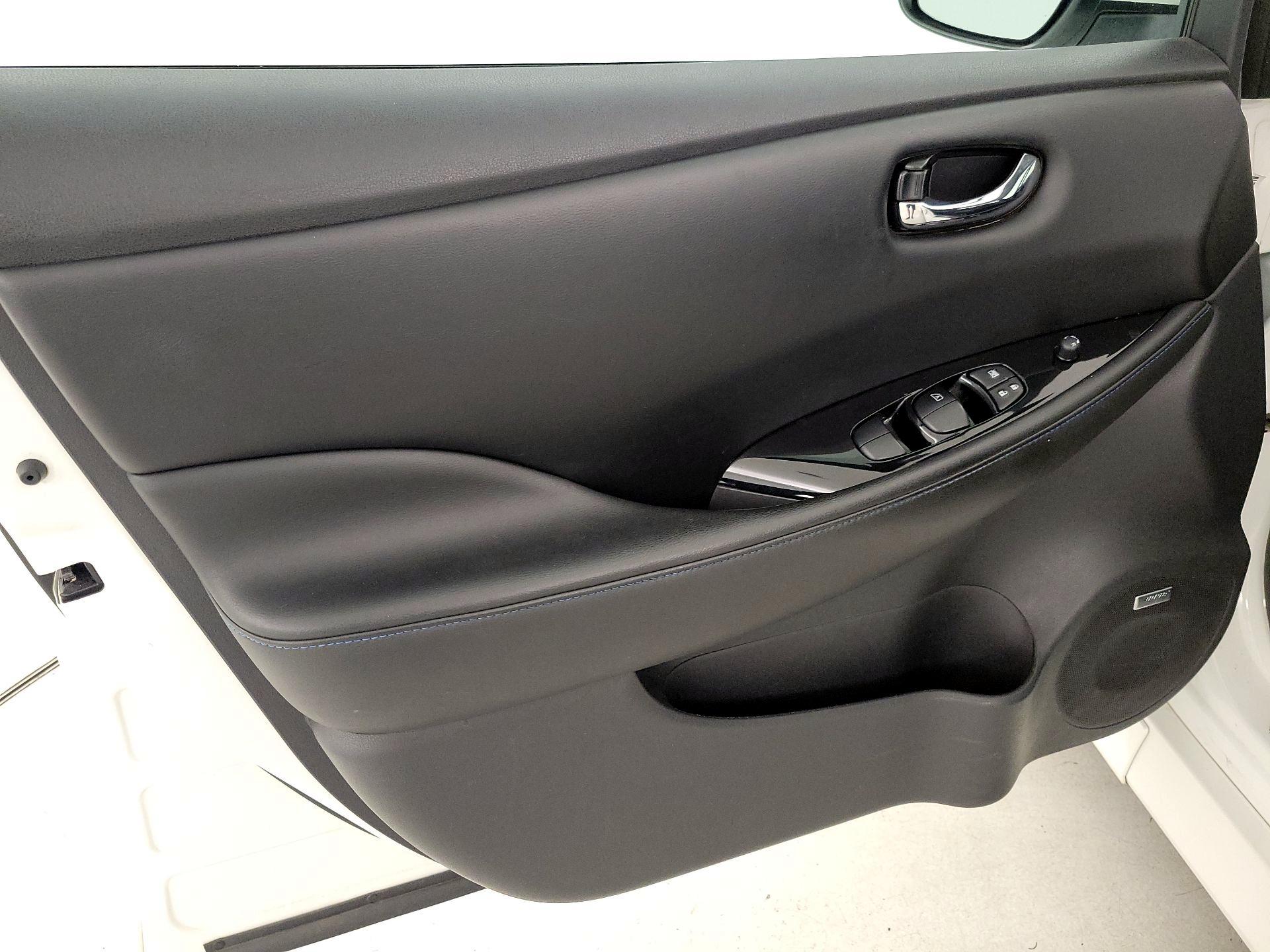Thumbnail: 2018 Nissan Leaf - 12