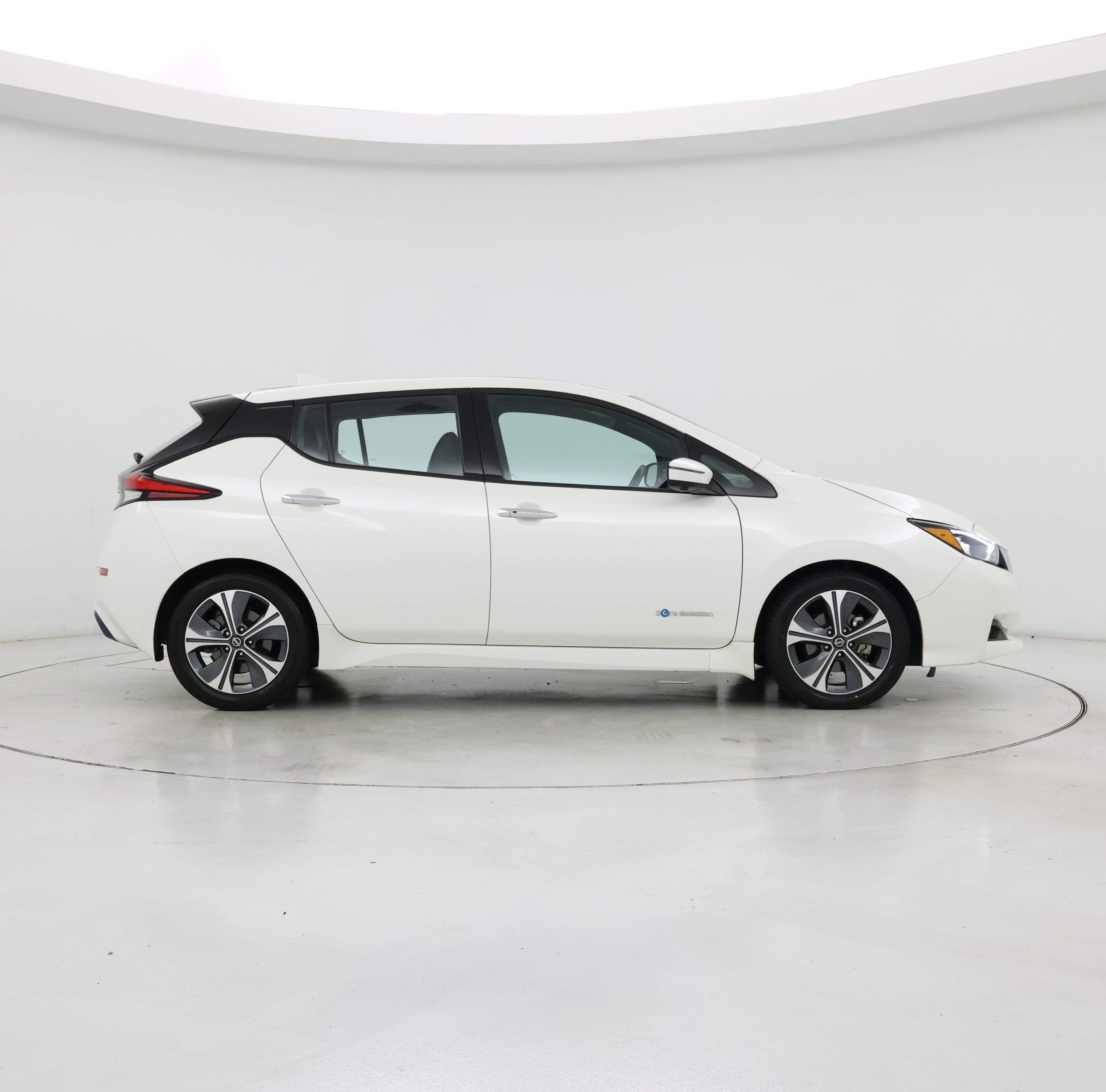 Thumbnail: 2018 Nissan Leaf - 7