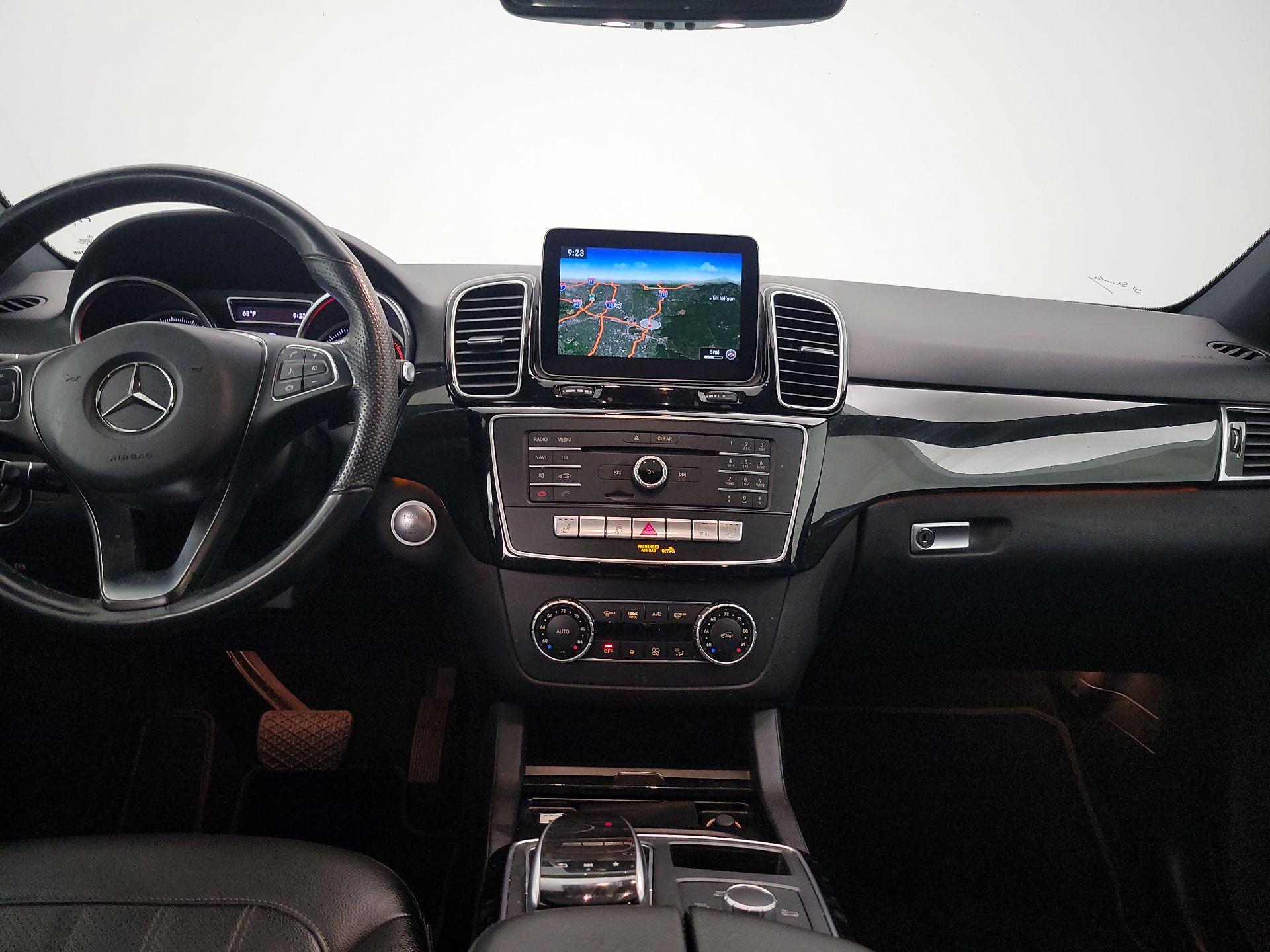 Thumbnail: 2017 Mercedes-Benz GLE - 9