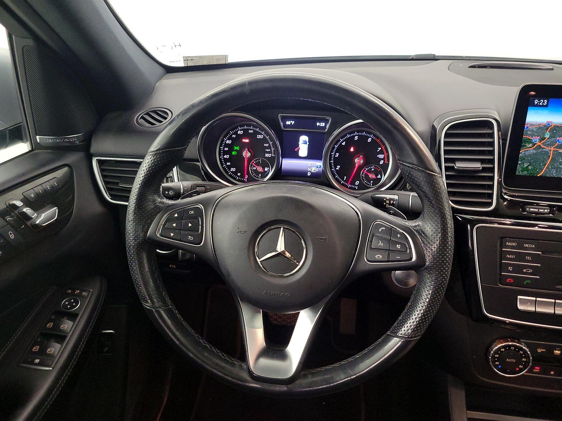 Thumbnail: 2017 Mercedes-Benz GLE - 10