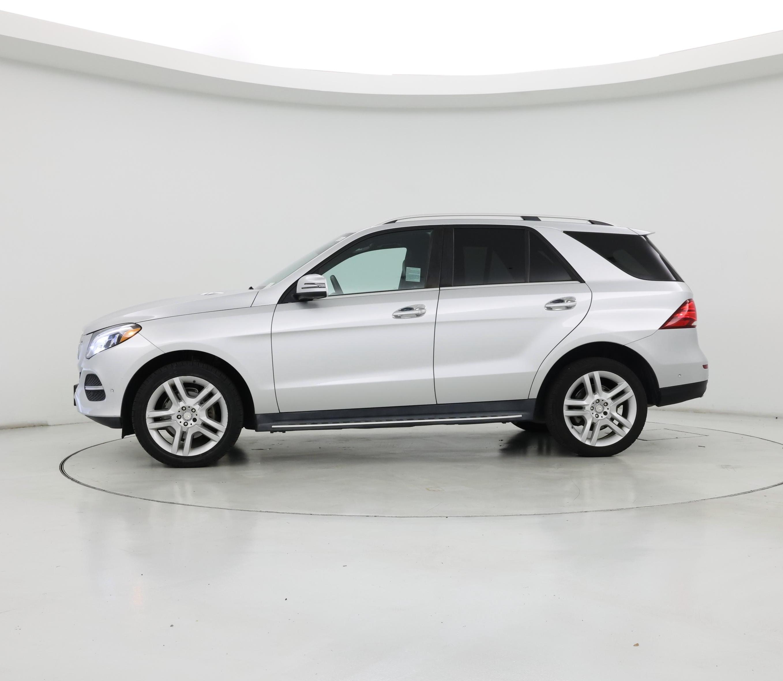 Thumbnail: 2017 Mercedes-Benz GLE - 3