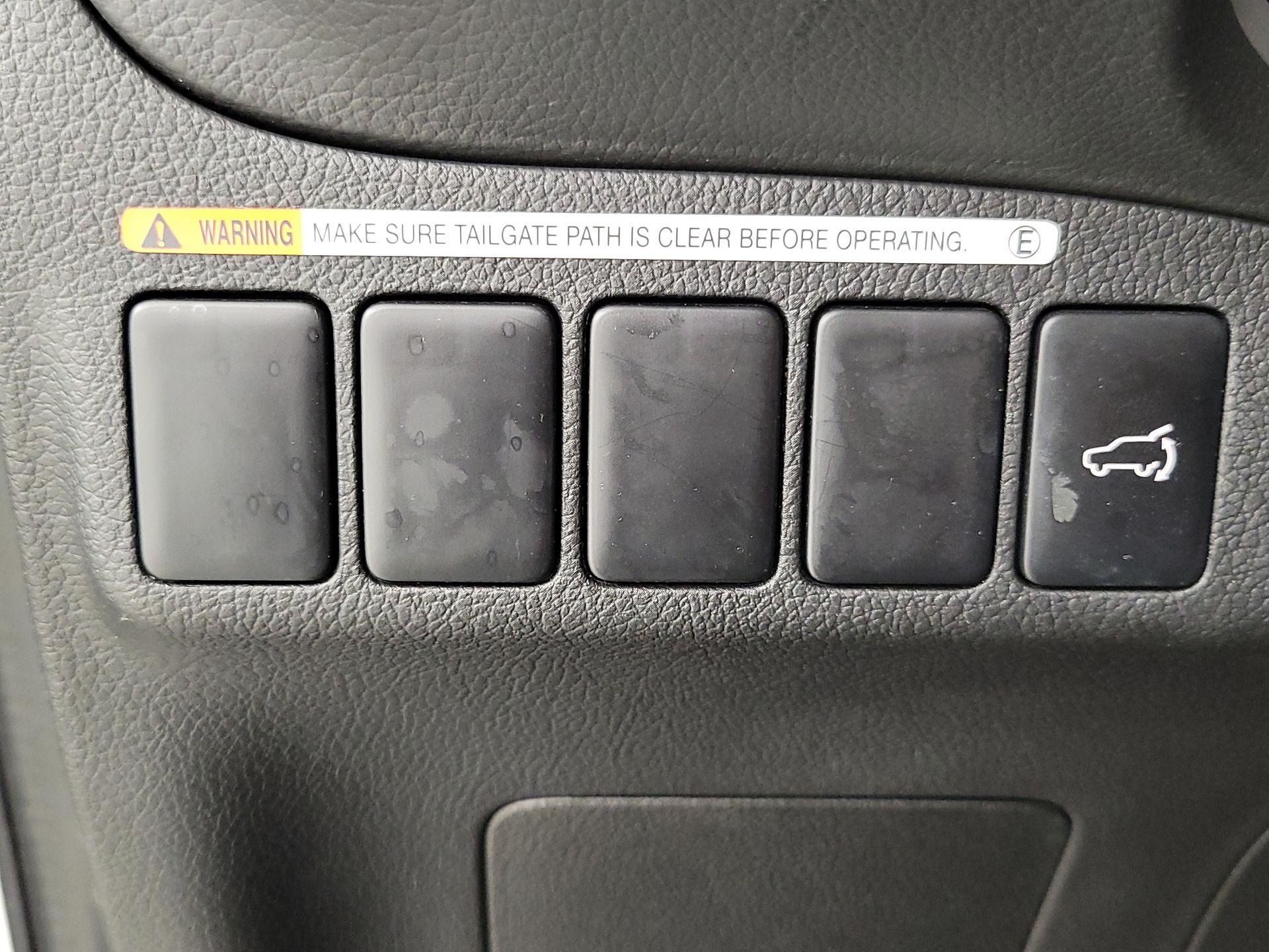 Thumbnail: 2019 Mitsubishi Outlander - 13