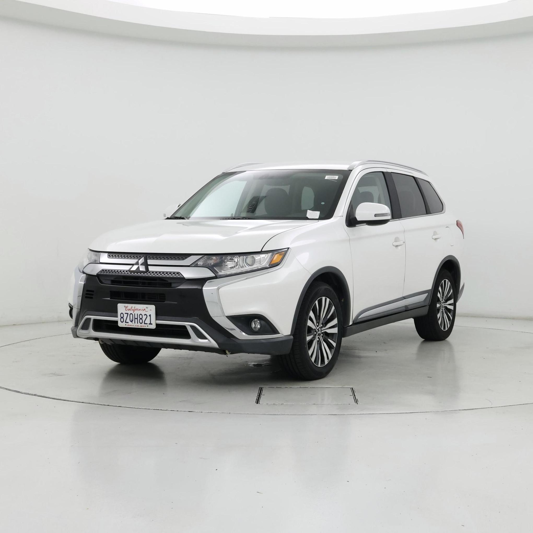 Thumbnail: 2019 Mitsubishi Outlander - 4