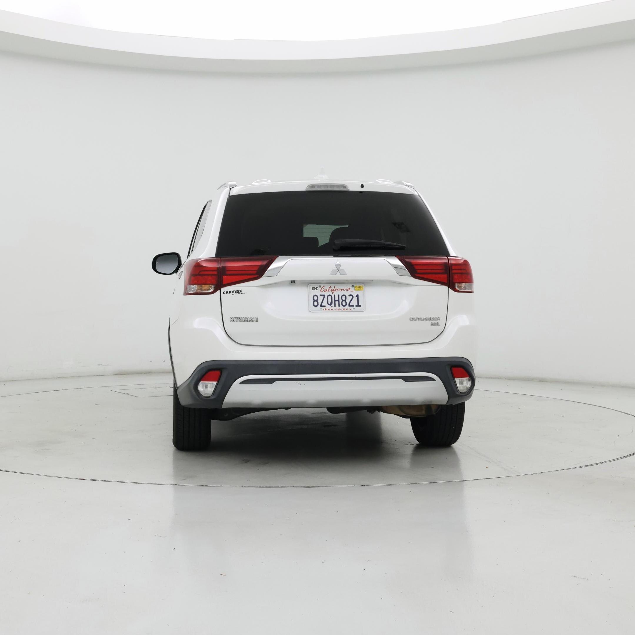Thumbnail: 2019 Mitsubishi Outlander - 6