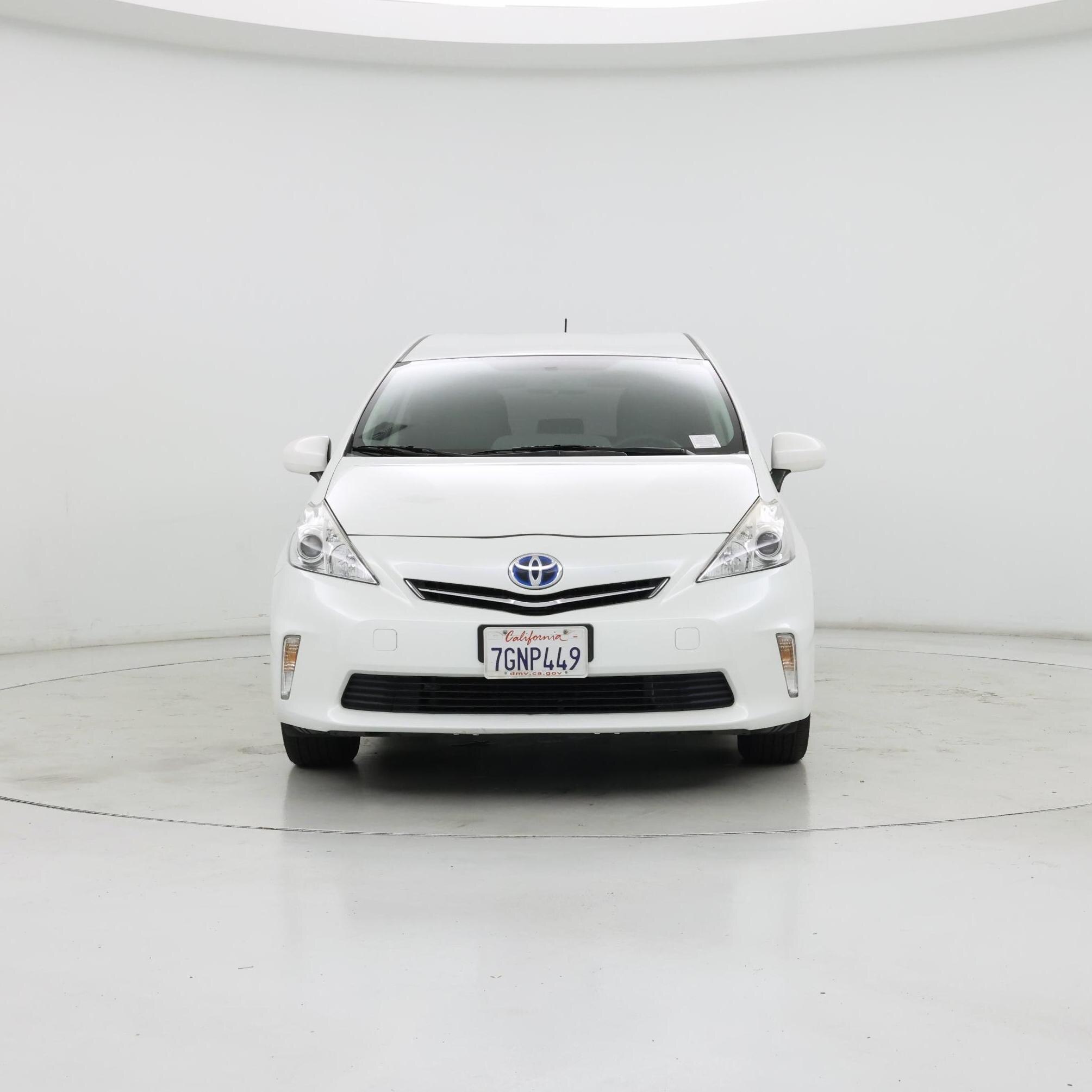 Thumbnail: 2014 Toyota Prius v - 5