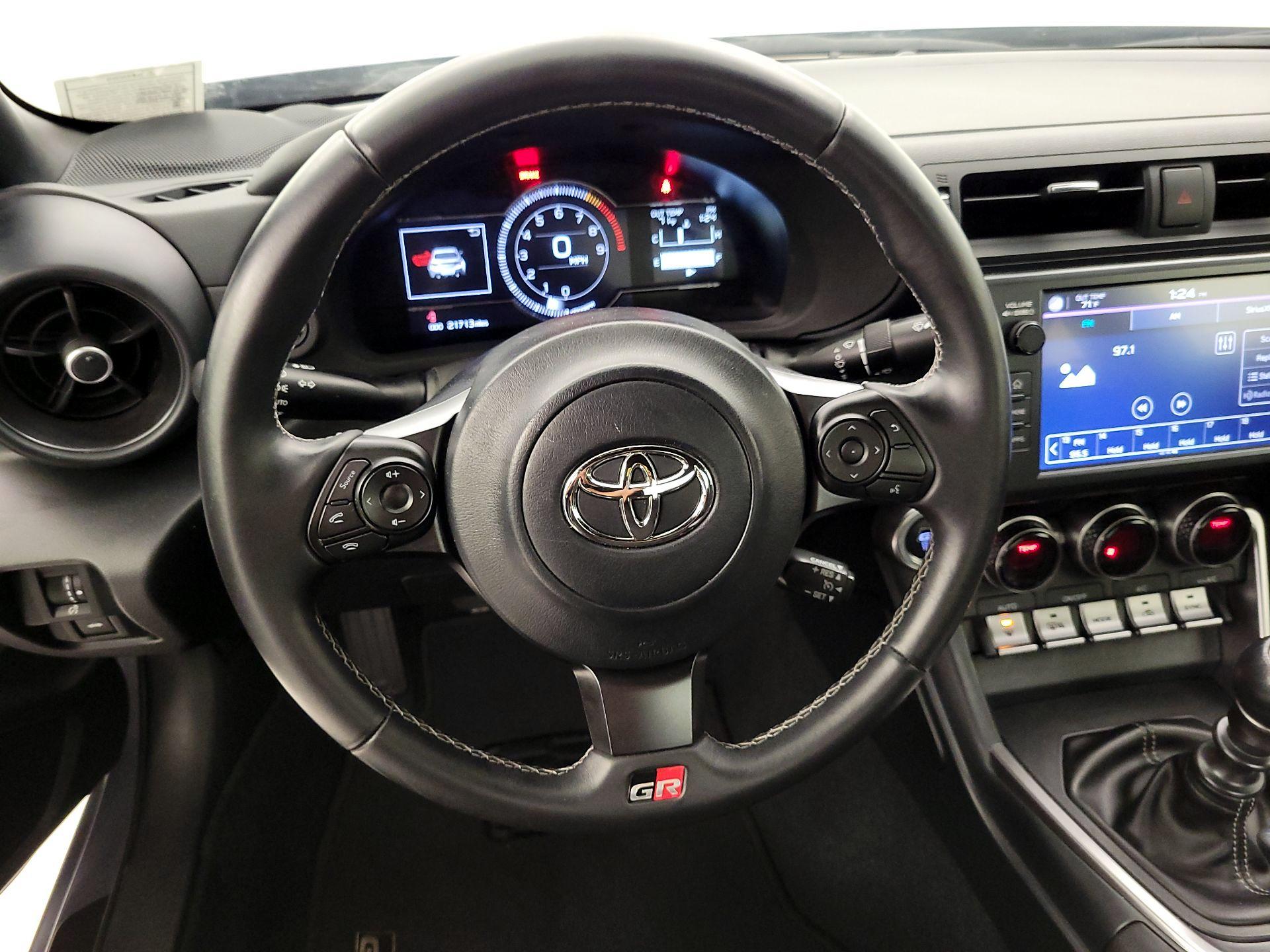 Thumbnail: 2023 Toyota GR86 - 10