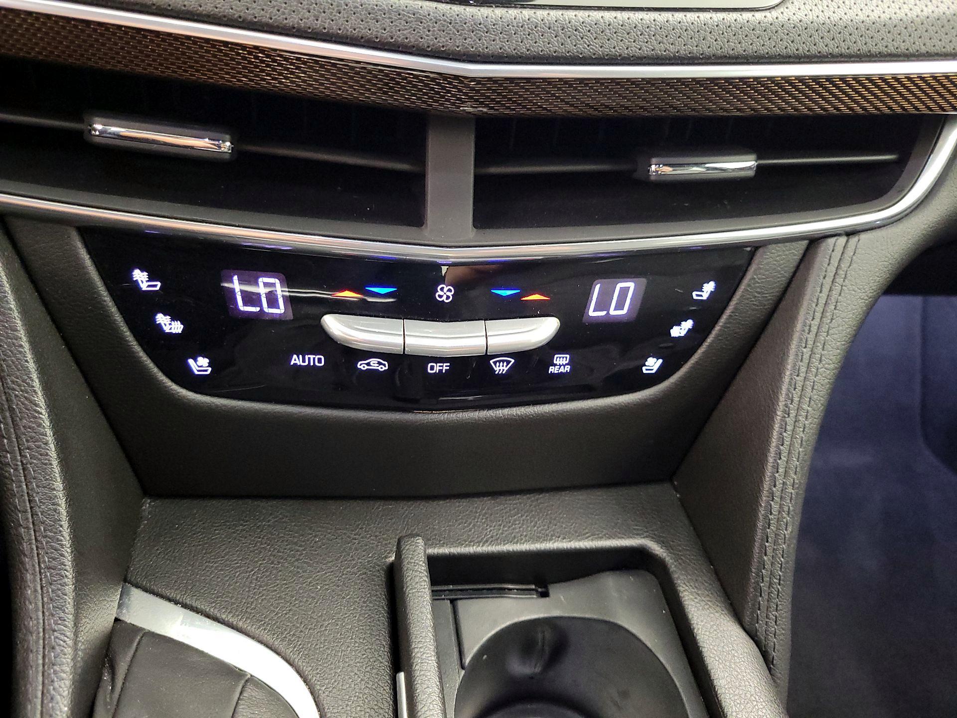 Thumbnail: 2017 Cadillac CT6 - 17