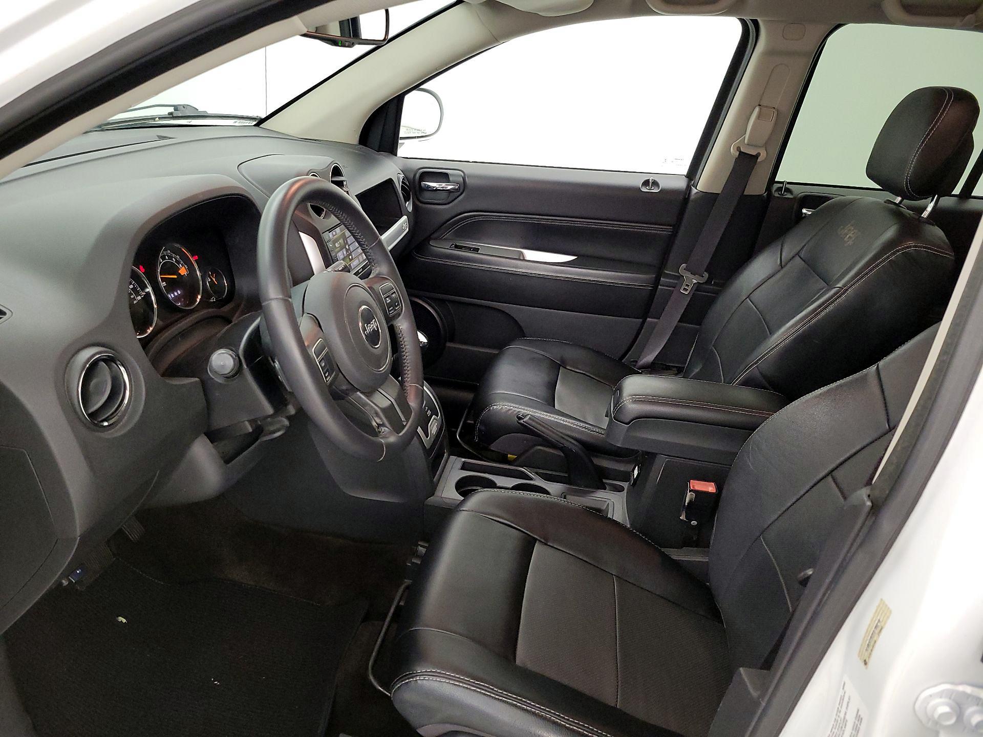 Thumbnail: 2014 Jeep Compass - 11