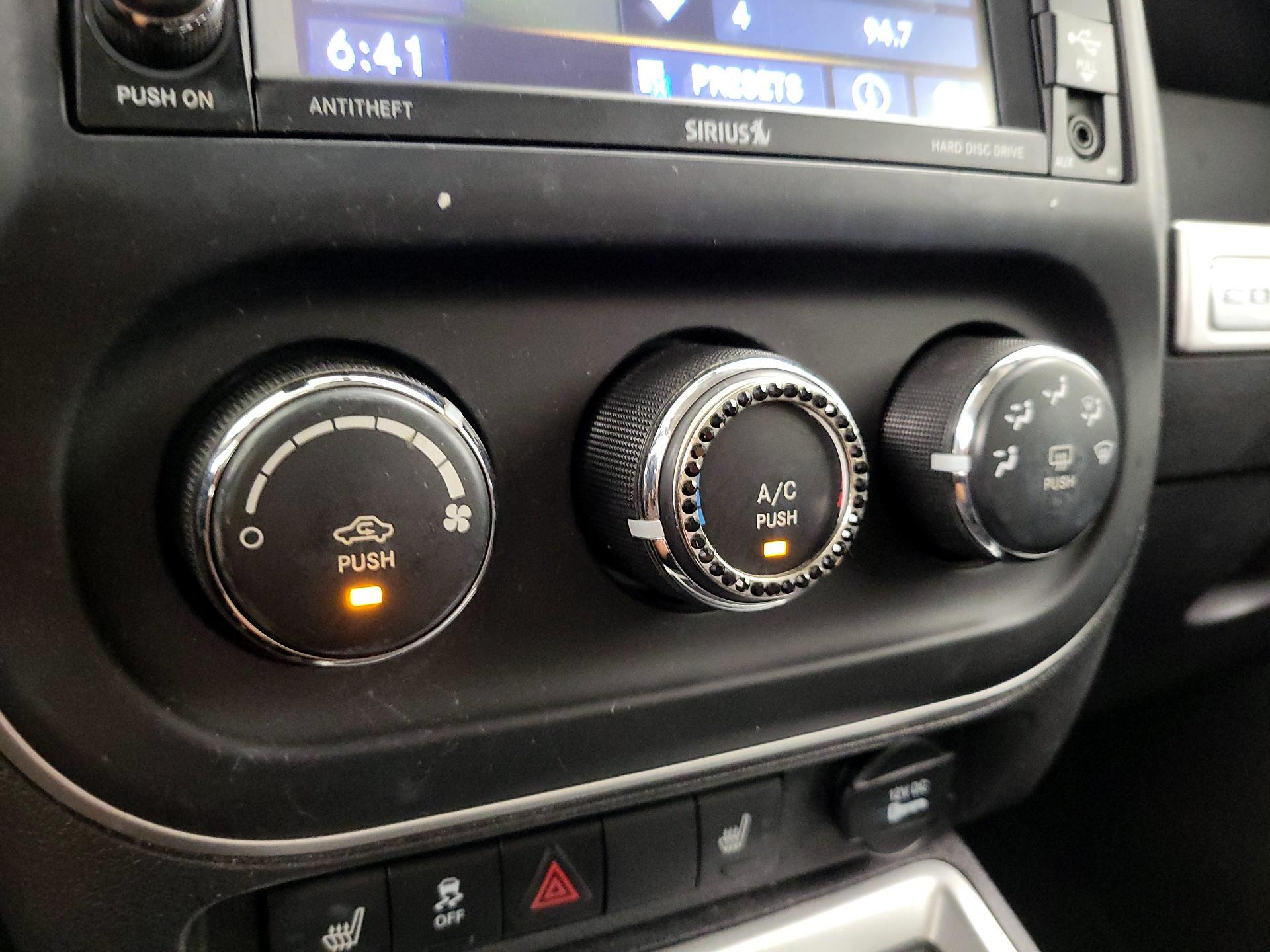Thumbnail: 2014 Jeep Compass - 15