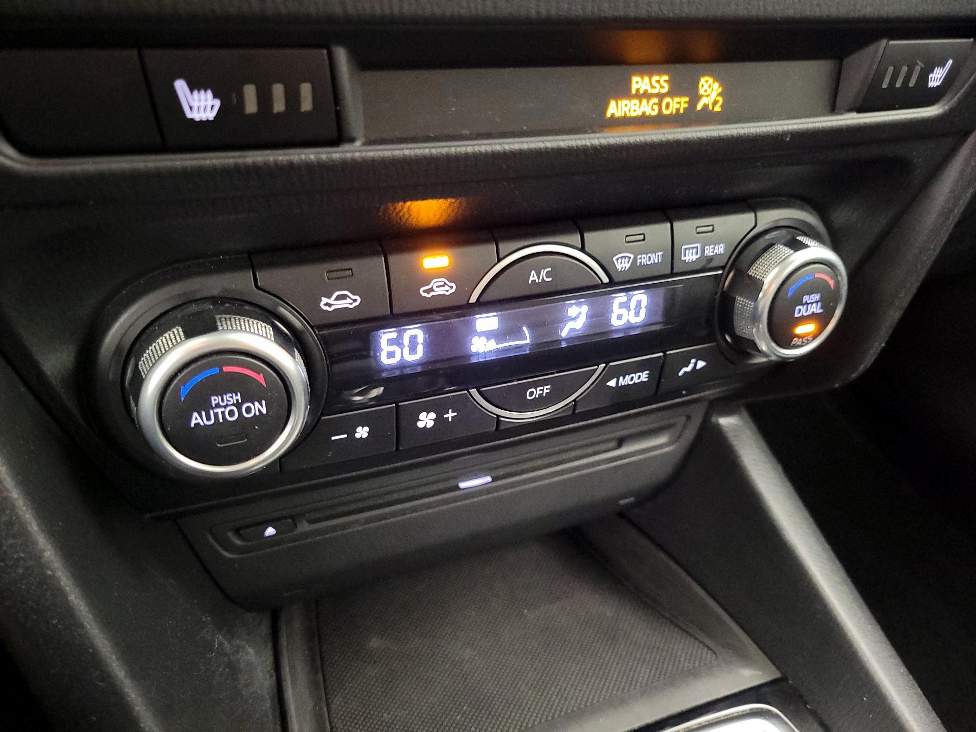 Thumbnail: 2015 Mazda Mazda3 - 17