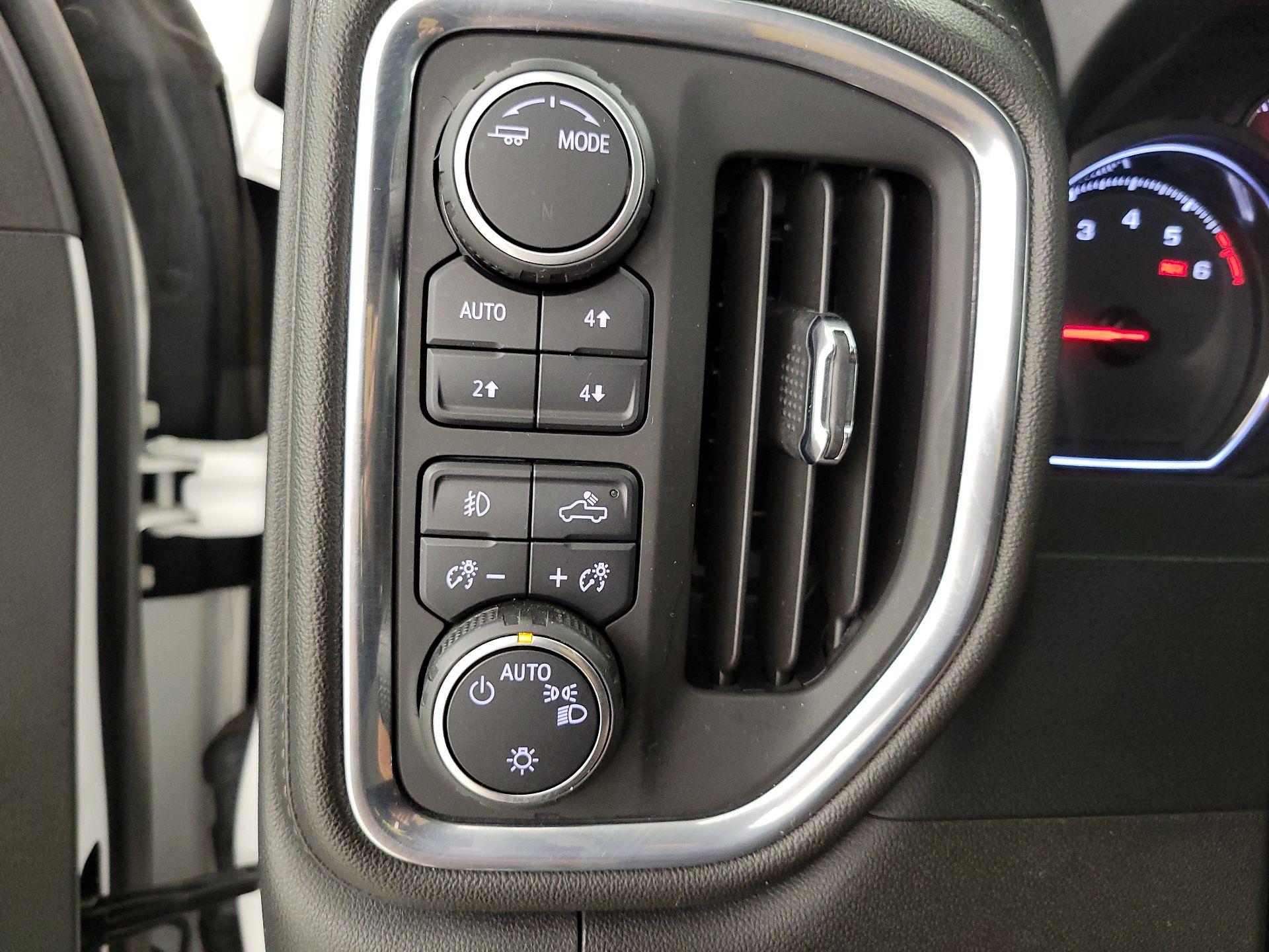 Thumbnail: 2022 Chevrolet Silverado 1500 - 13