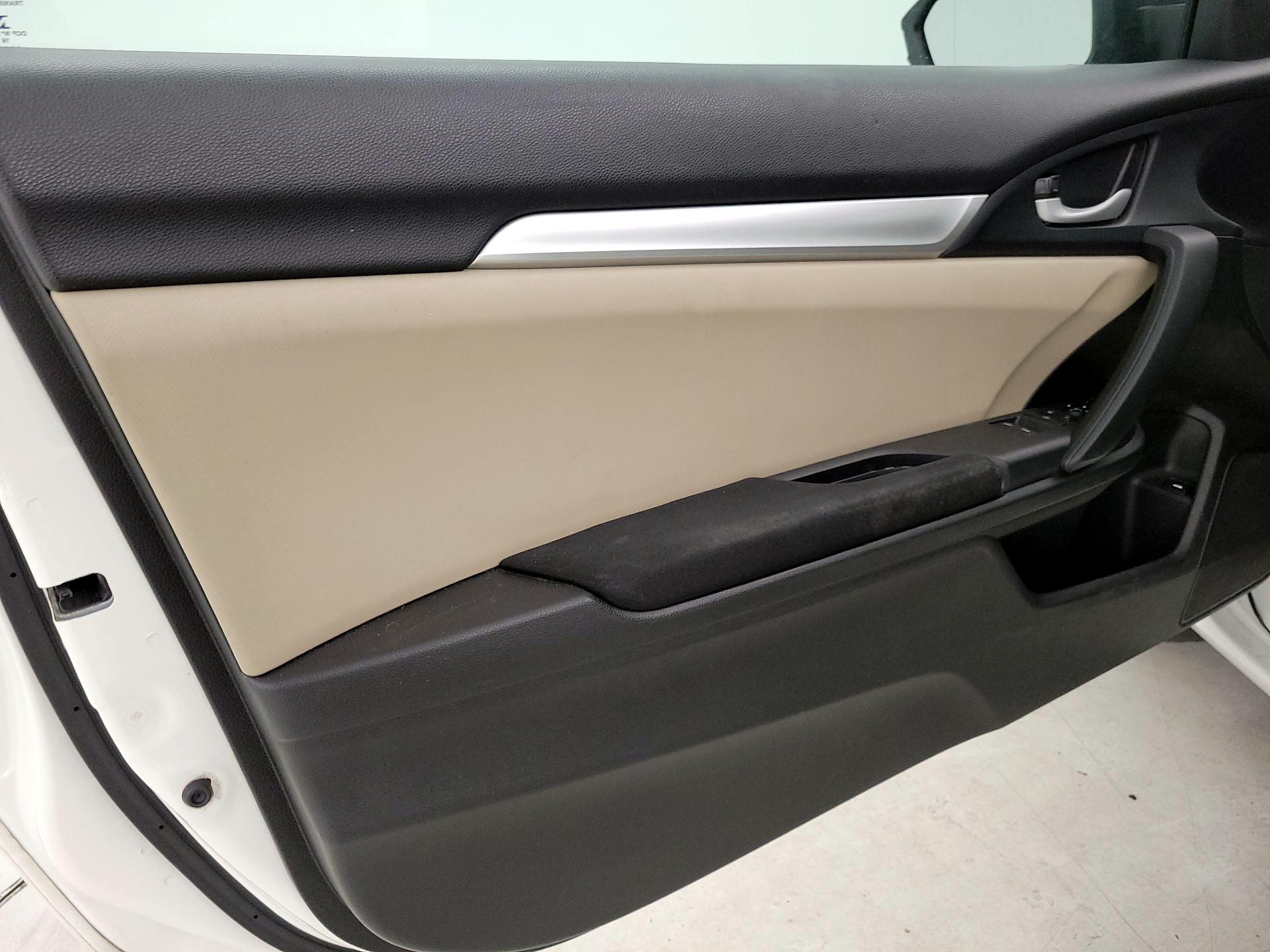 Thumbnail: 2017 Honda Civic - 12
