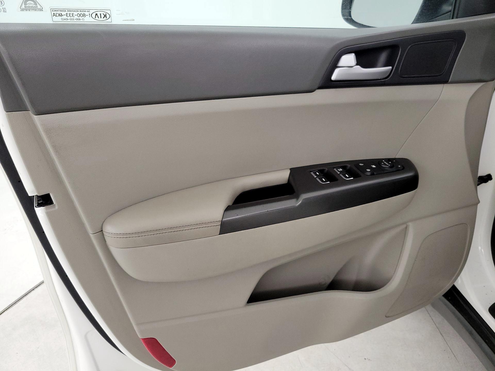 Thumbnail: 2018 Kia Sportage - 12