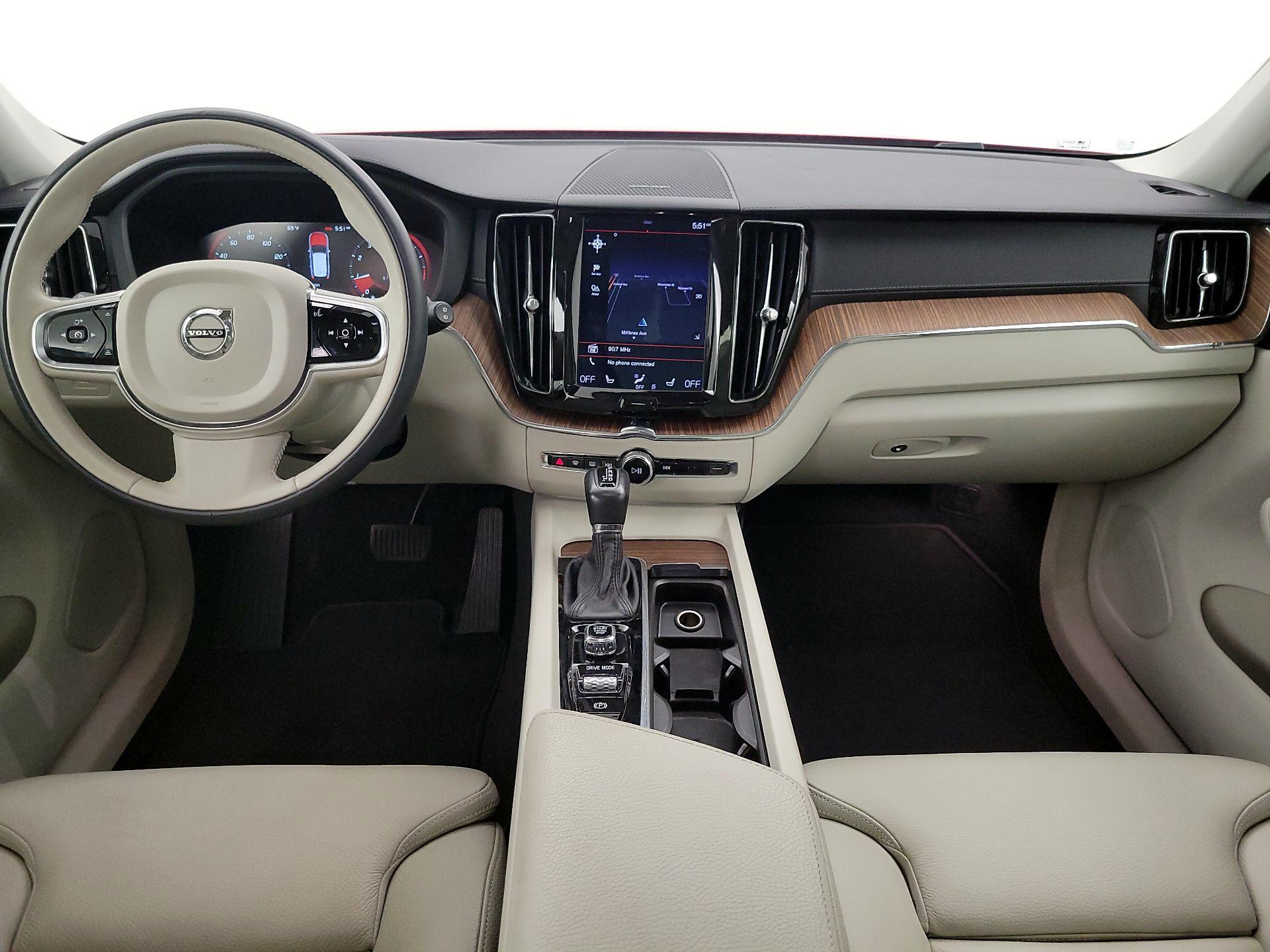 Thumbnail: 2019 Volvo XC60 - 9
