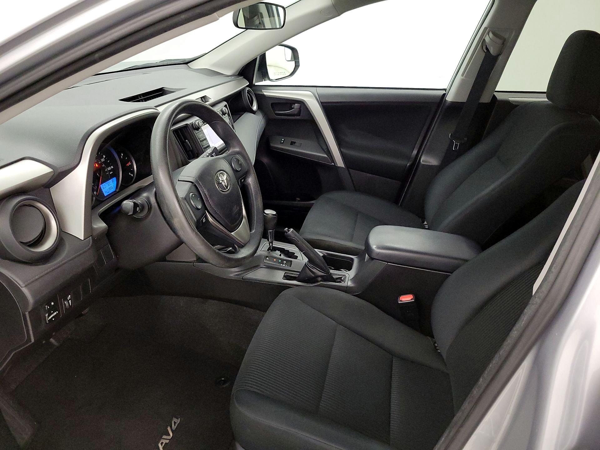 Thumbnail: 2016 Toyota RAV4 - 11