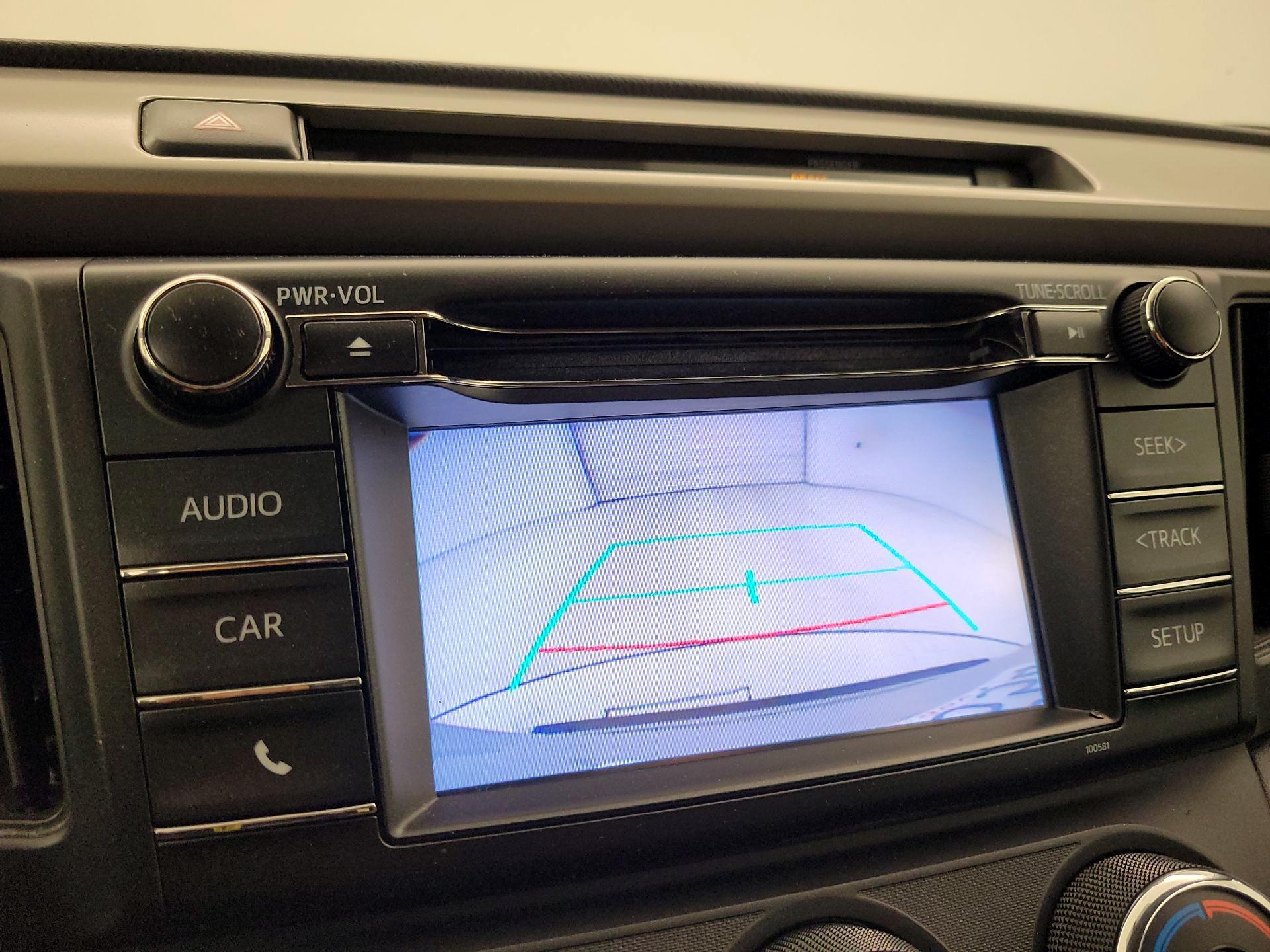 Thumbnail: 2016 Toyota RAV4 - 14