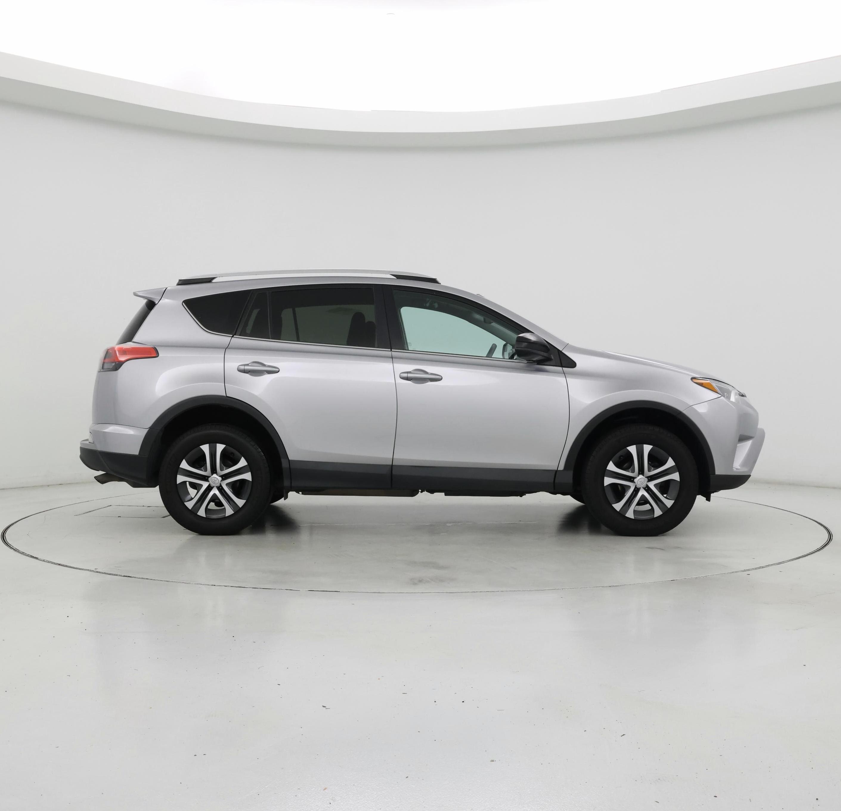 Thumbnail: 2016 Toyota RAV4 - 7