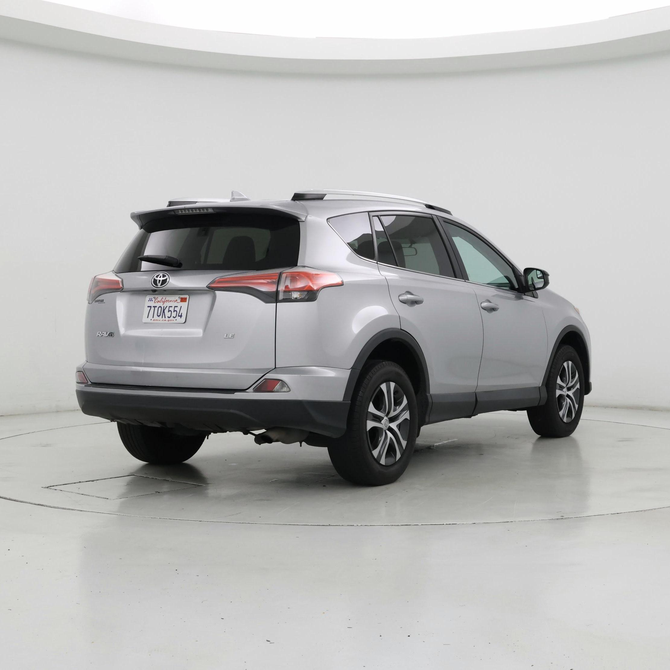 Thumbnail: 2016 Toyota RAV4 - 8