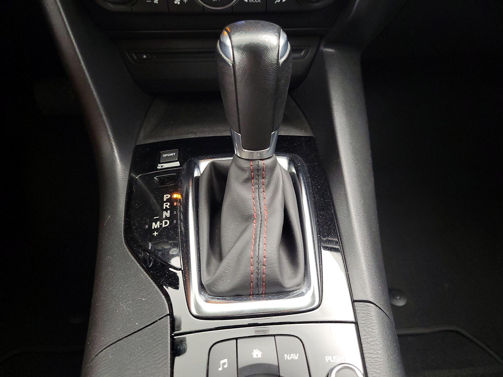 Thumbnail: 2015 Mazda Mazda3 - 18