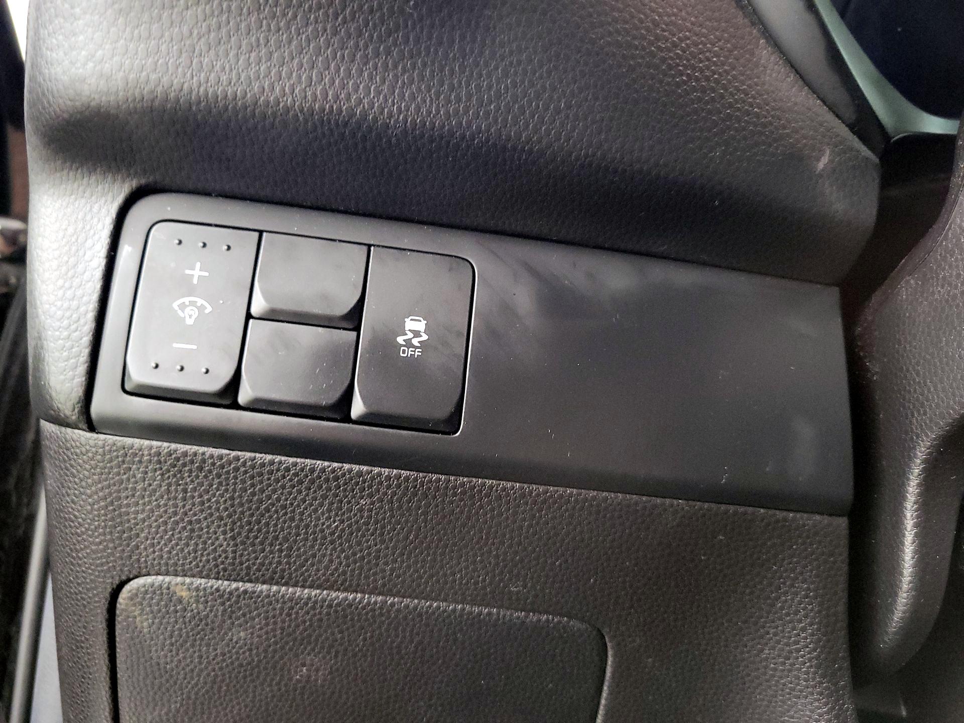 Thumbnail: 2015 Kia Soul - 13