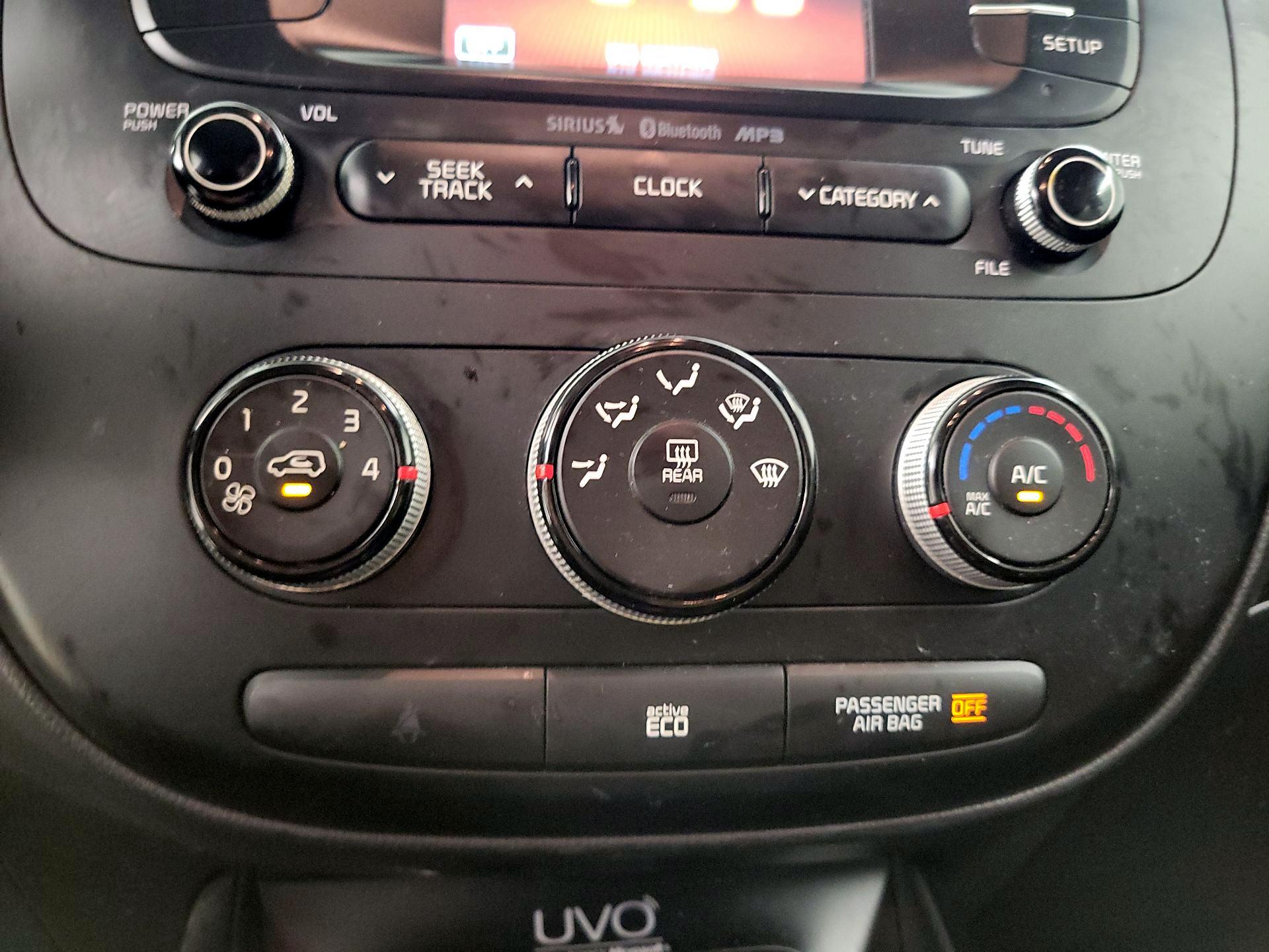 Thumbnail: 2015 Kia Soul - 16